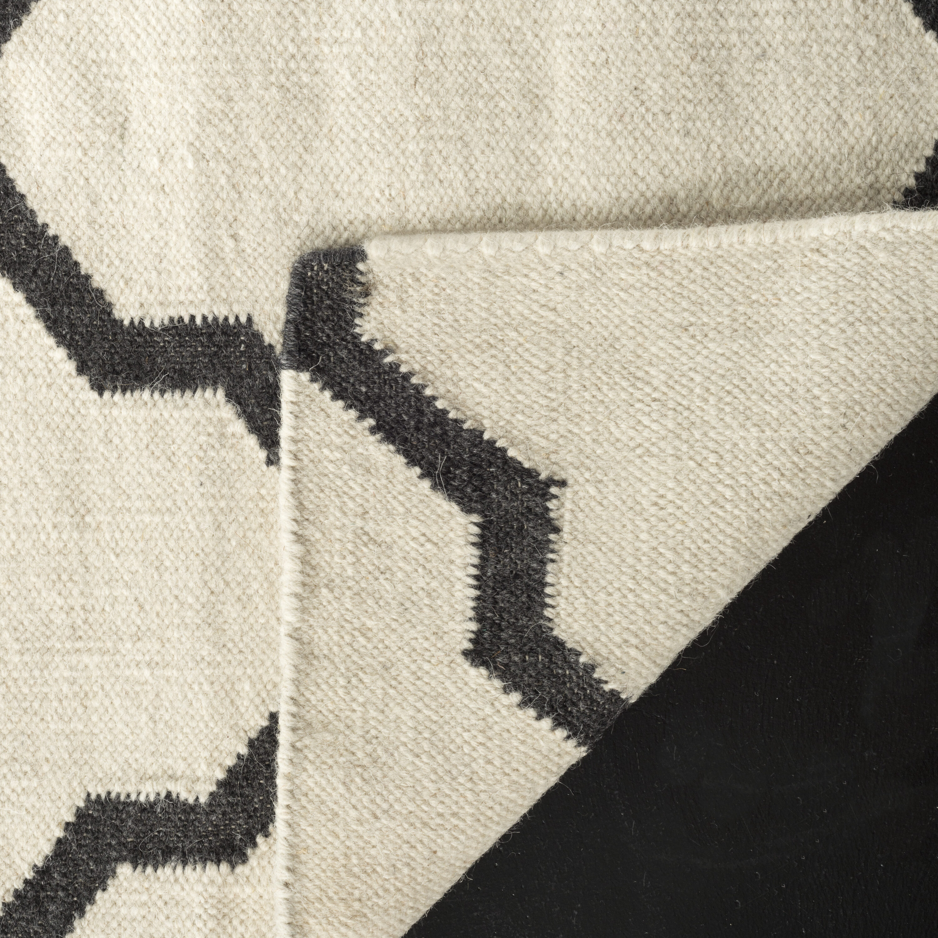 Safavieh DHU645B-5 rugs - View #5