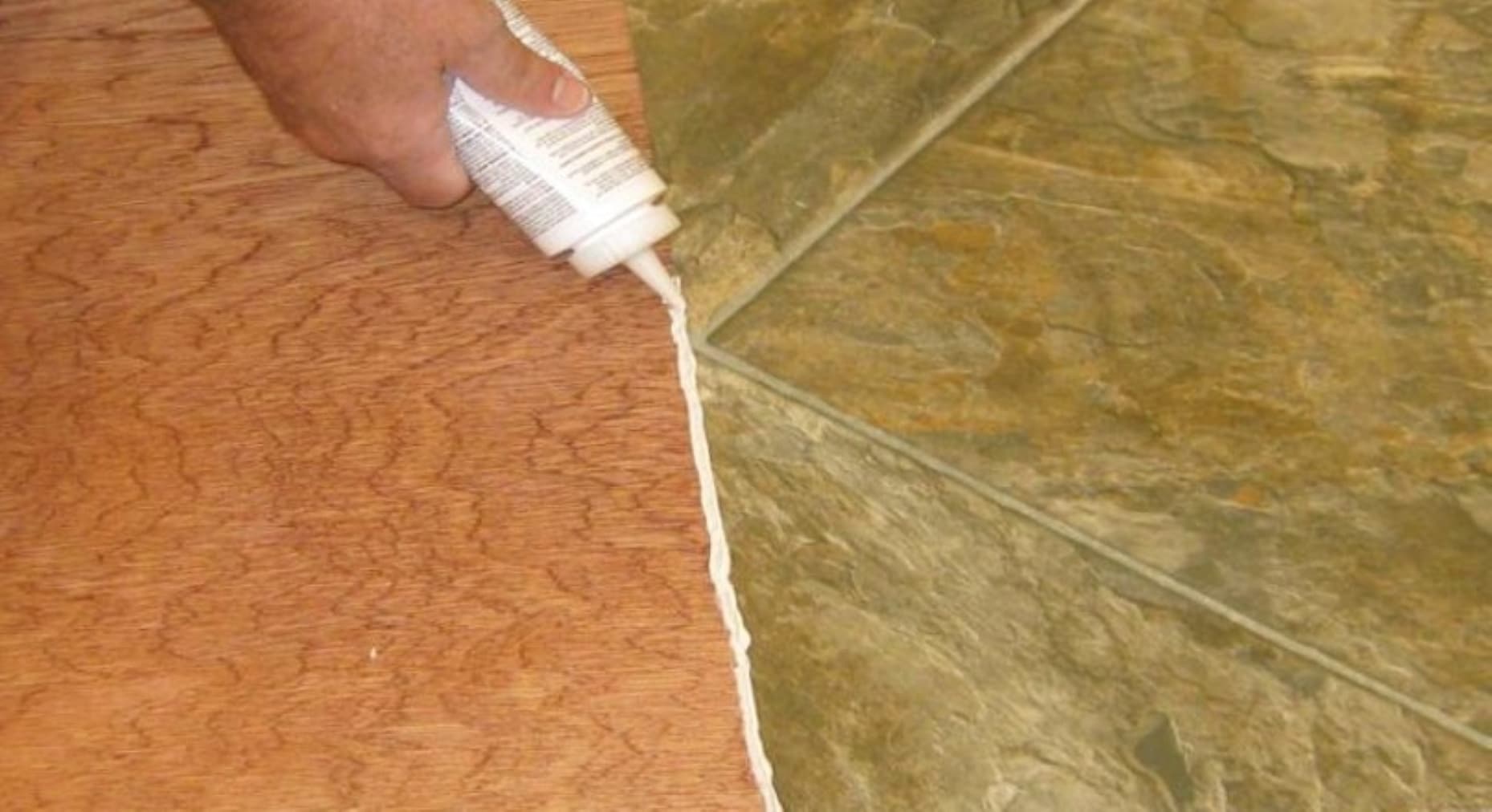 Capitol AC17 Carpet Flooring Glue (8-oz) in the Flooring Adhesives