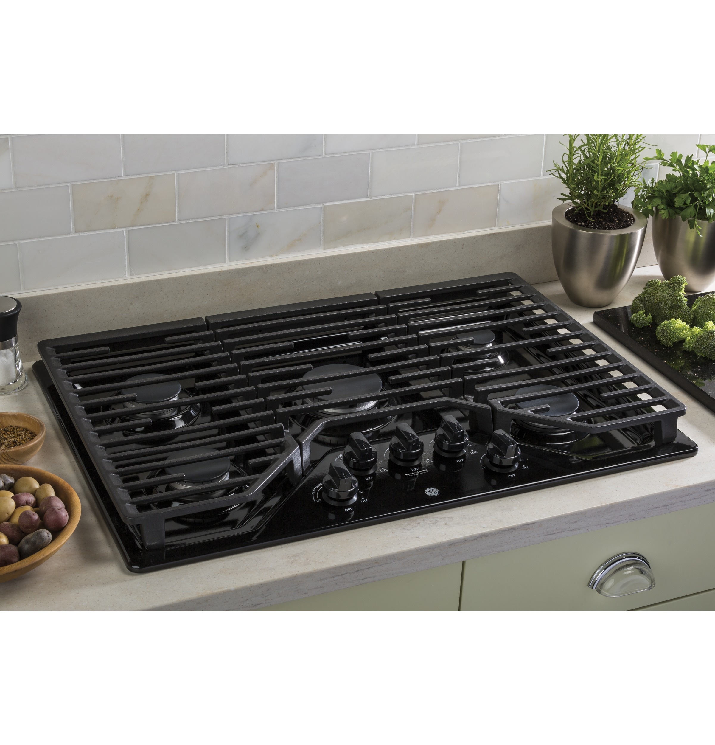 GE Profile - PGP7030DLBB - GE Profile™ 30 Built-In Gas Cooktop with 5  Burners and Optional Extra-Large Cast Iron Griddle-PGP7030DLBB