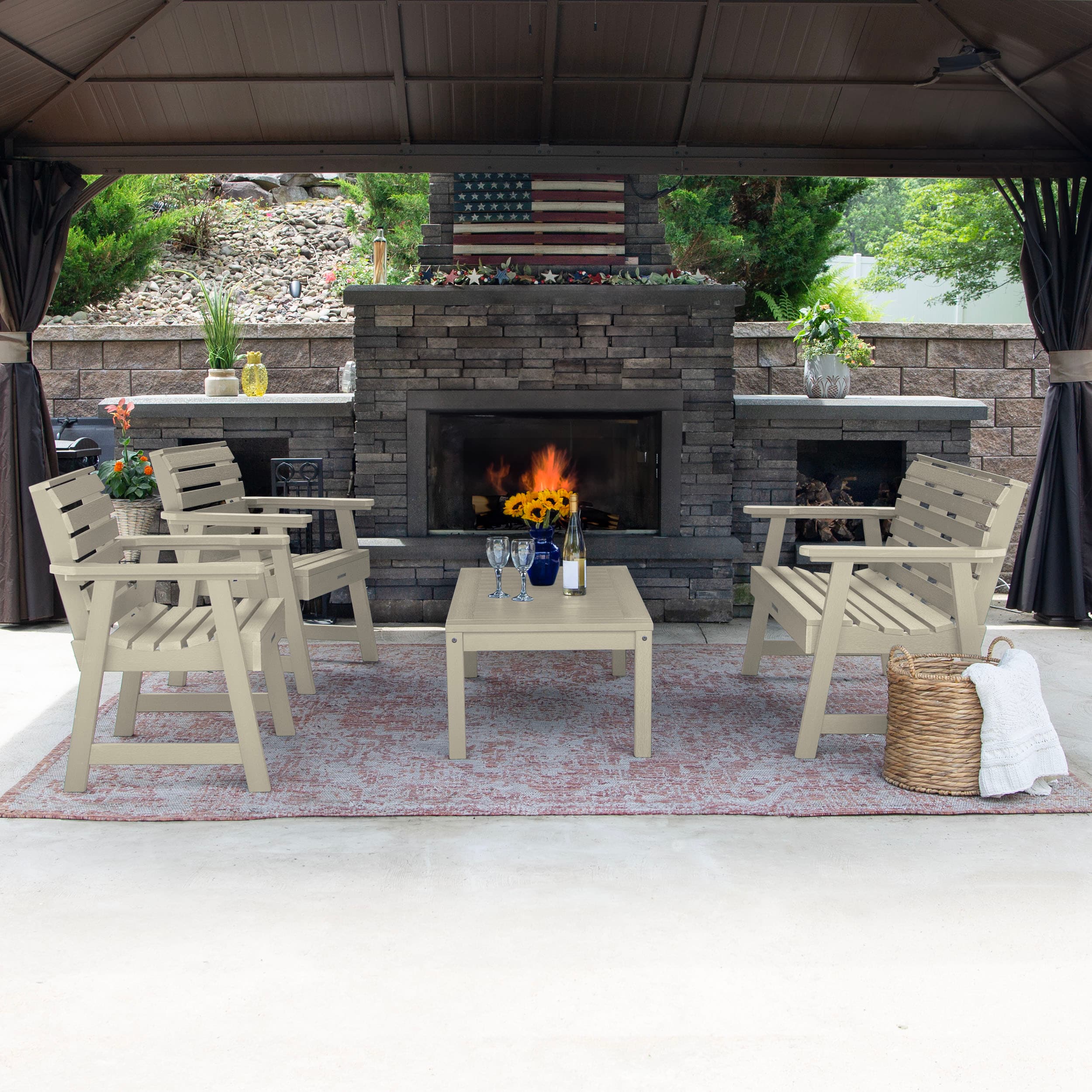 highwood AD-KITBENW41-WAE The Weatherly 4 -Piece Patio Conversation Set