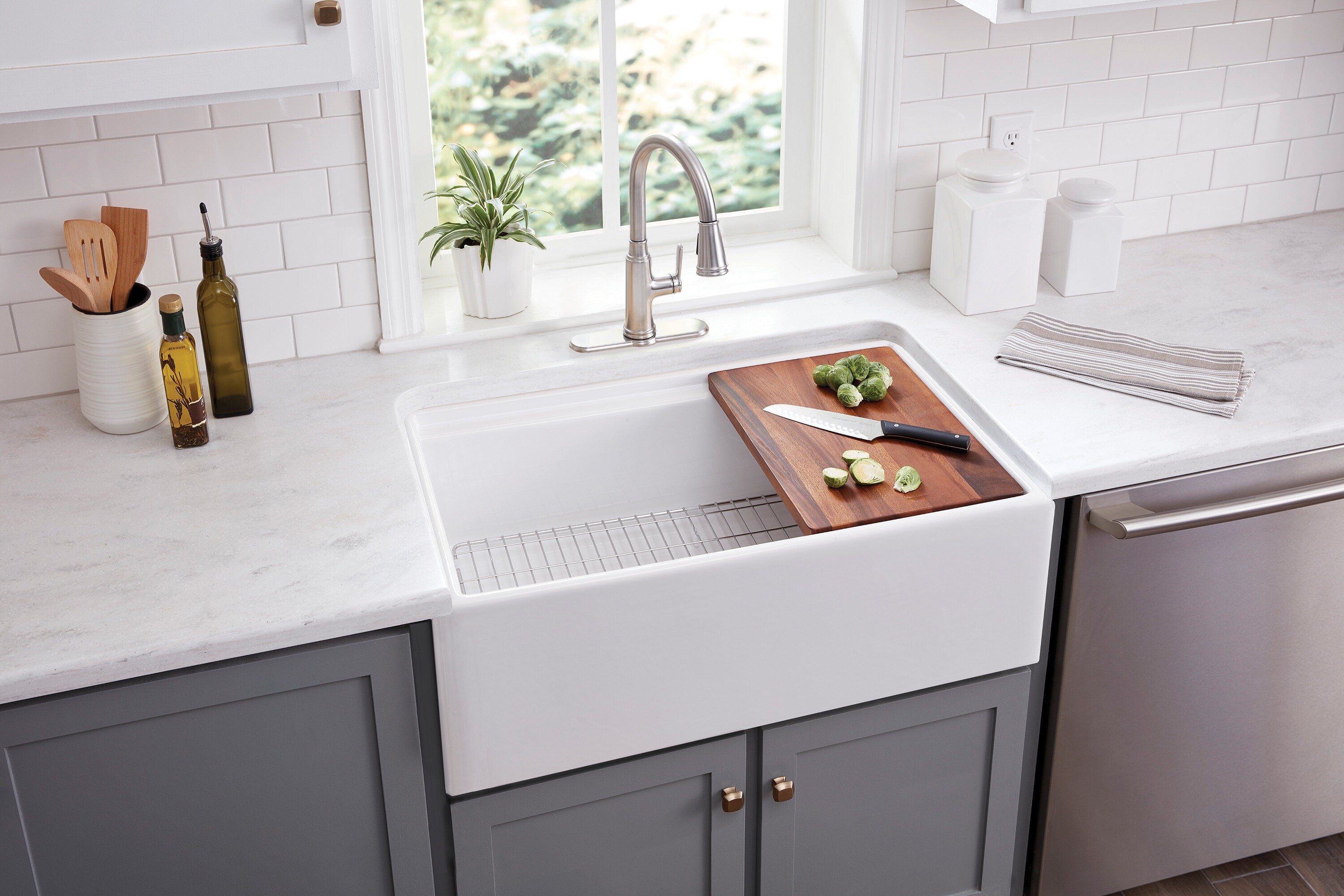 home-how-to-choose-a-farmhouse-sink-lauren-mcbride