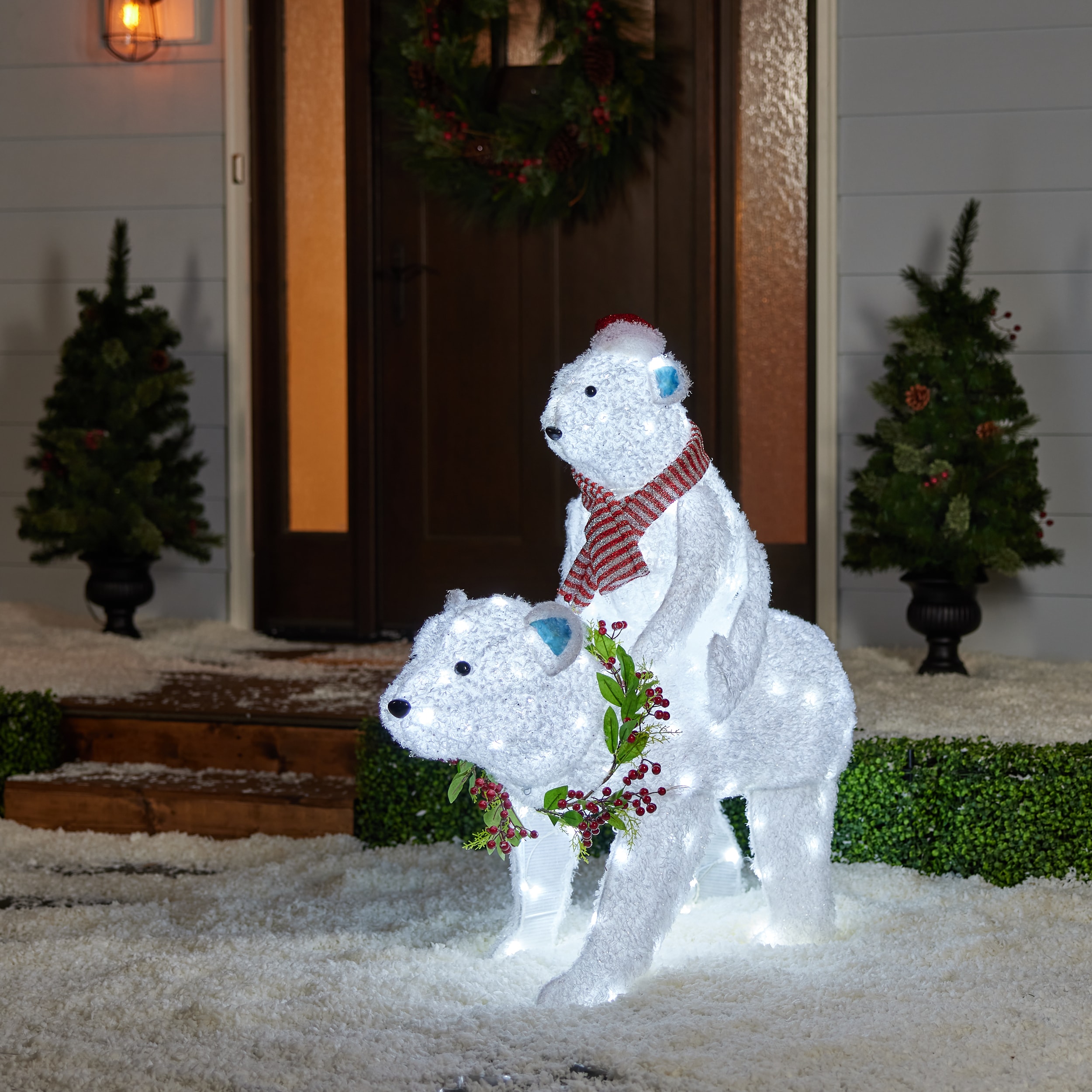 Holiday Living Set of 2 LED Polar Bear Mother and Cub Yard Decoration ...