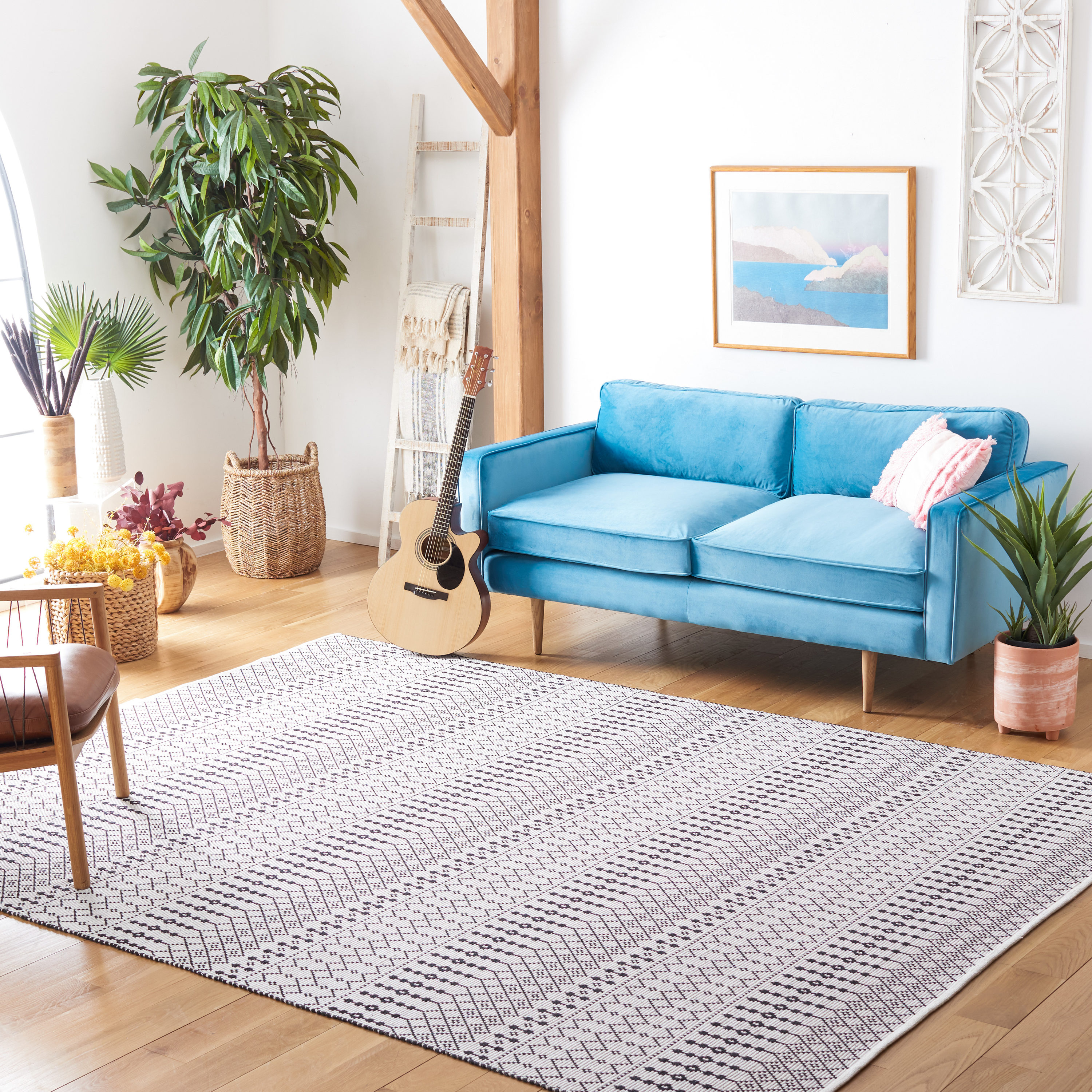 Bohemian Black and Ivory Handwoven Kilim Area Rug - 8' x 10'