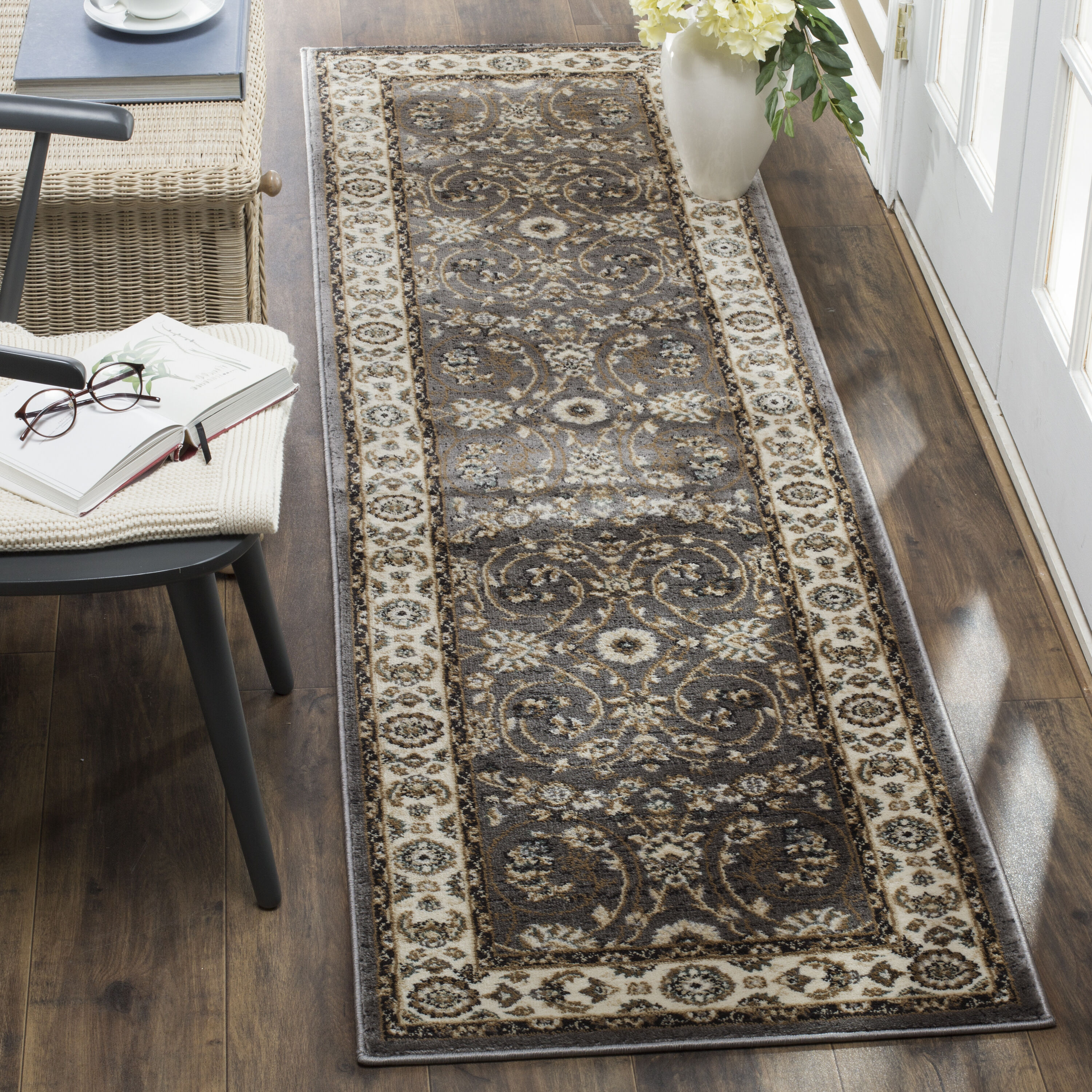 Safavieh LNH340G-28 Lyndhurst Tabaz 2 x 8 (ft) Loomed Polypropylene Gray/Cream Rectangular Indoor Floral/Botanical Oriental Runner rug