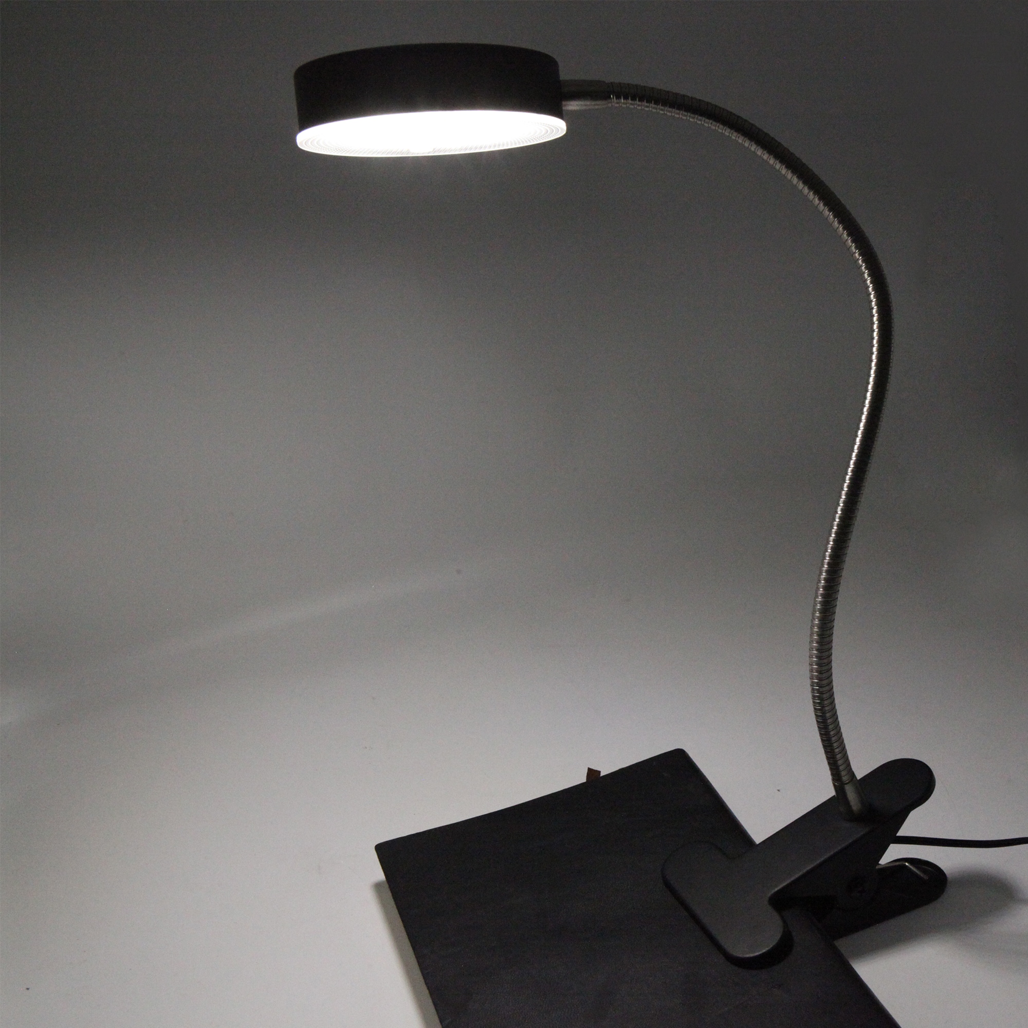 Lucere 19.25-in Adjustable Black Clip Desk Lamp with Metal Shade in the ...