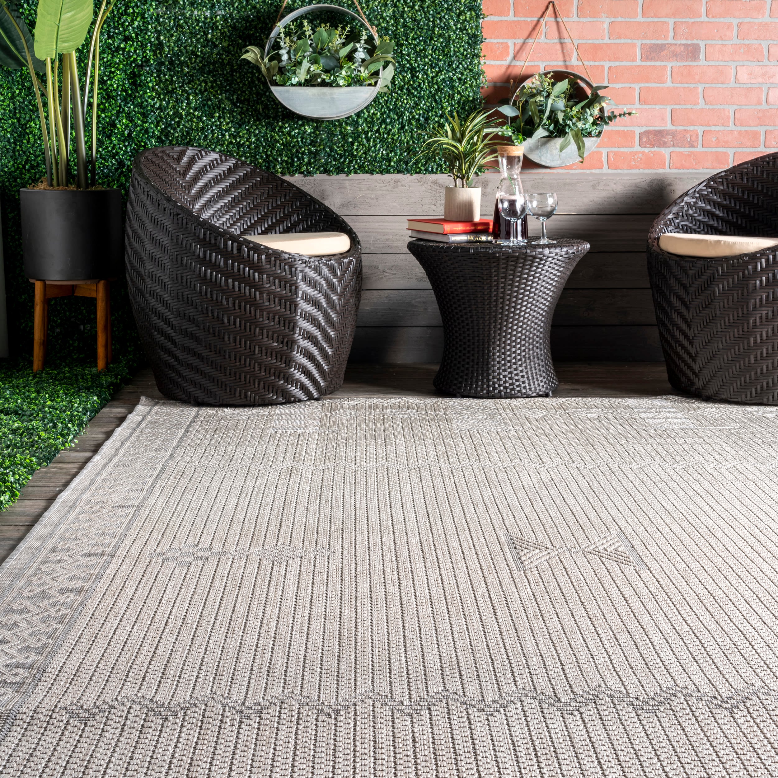 Lowen Global Geometric Light Gray Indoor/Outdoor Area Rug, 3'6" x 5'