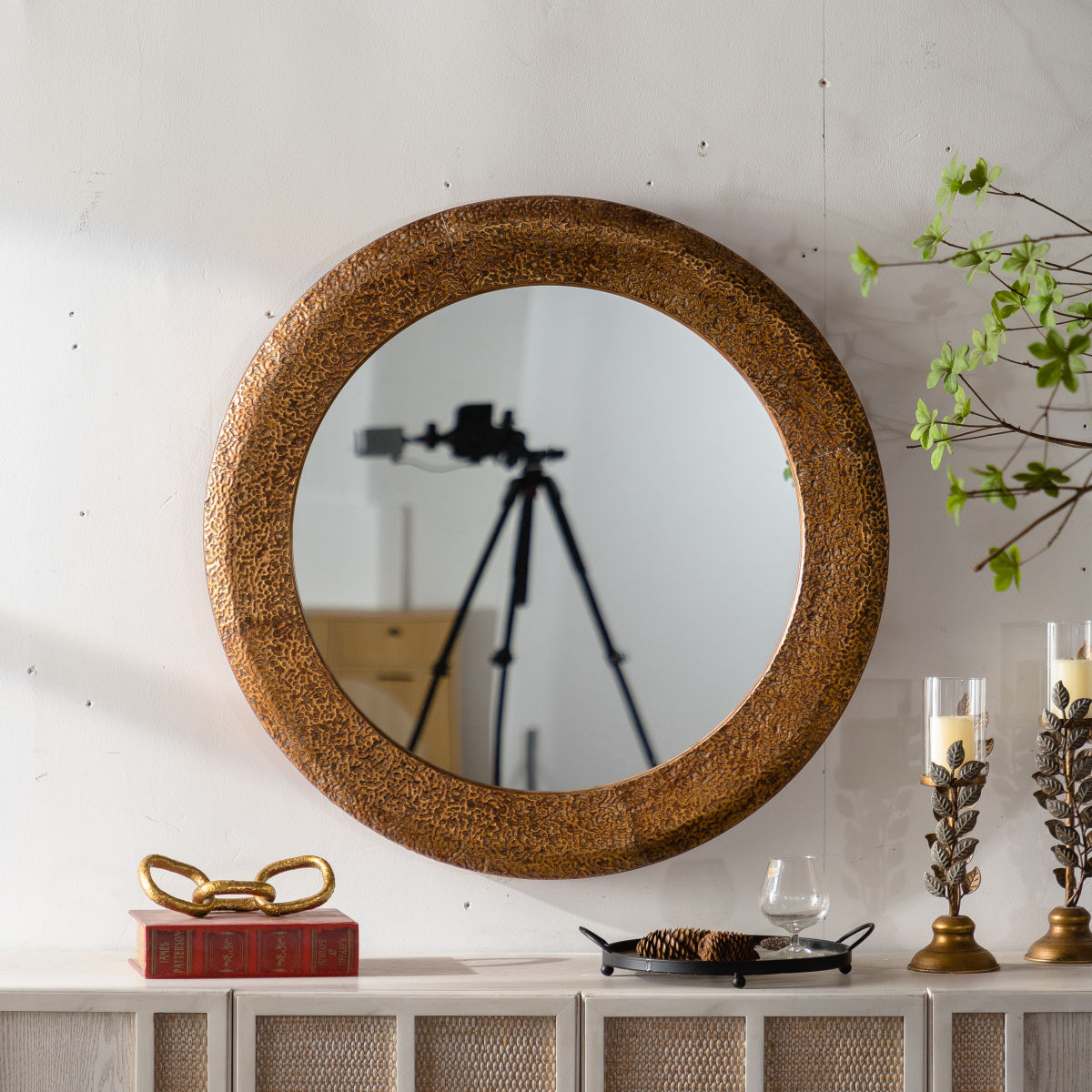 Wooakway - 31.3-in W Round Hammered Iron Framed Decorative Wall Mirror