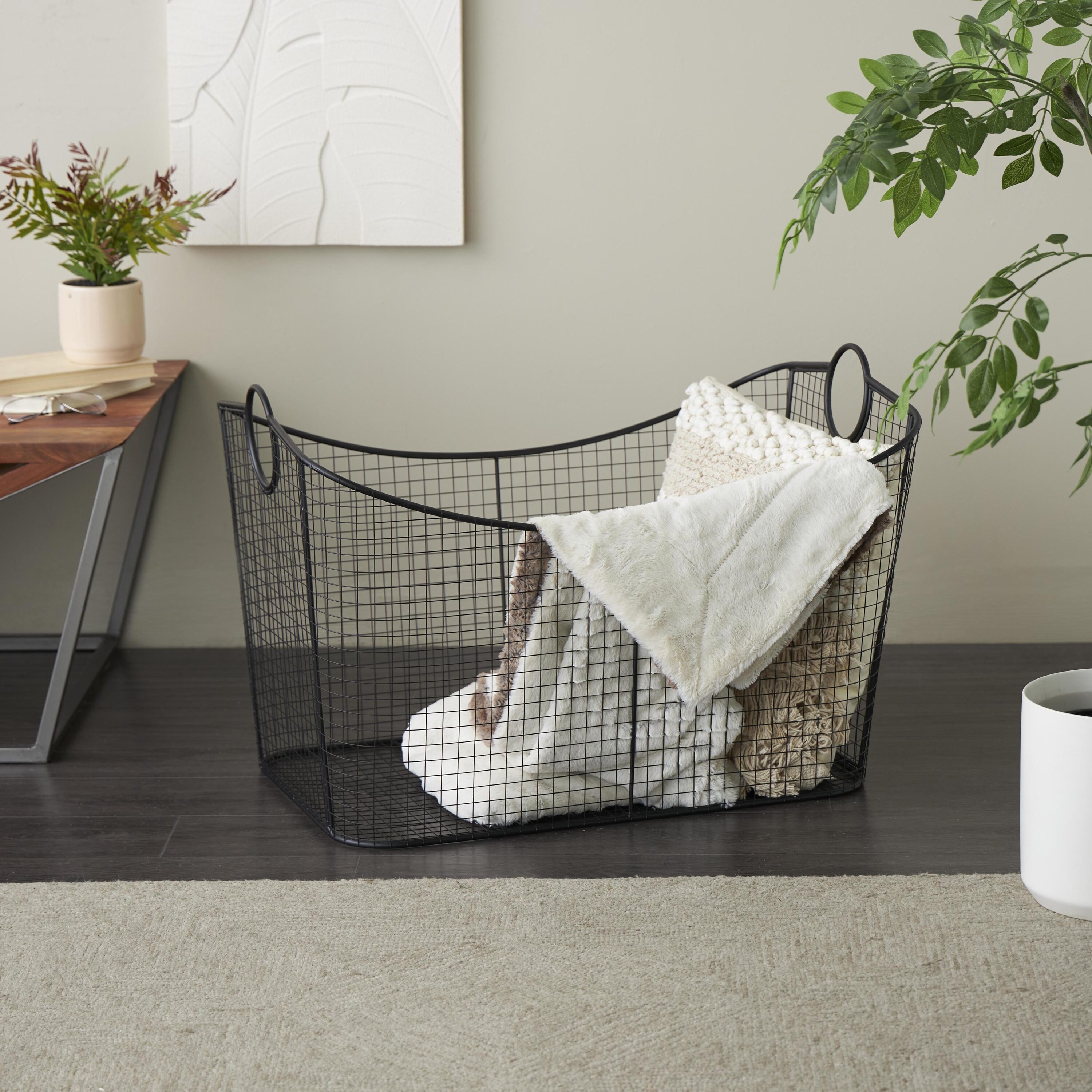 Grayson Lane 823021 ( 30.25-in W x 20.3-in H x 20.15-in D ) Black Iron Basket
