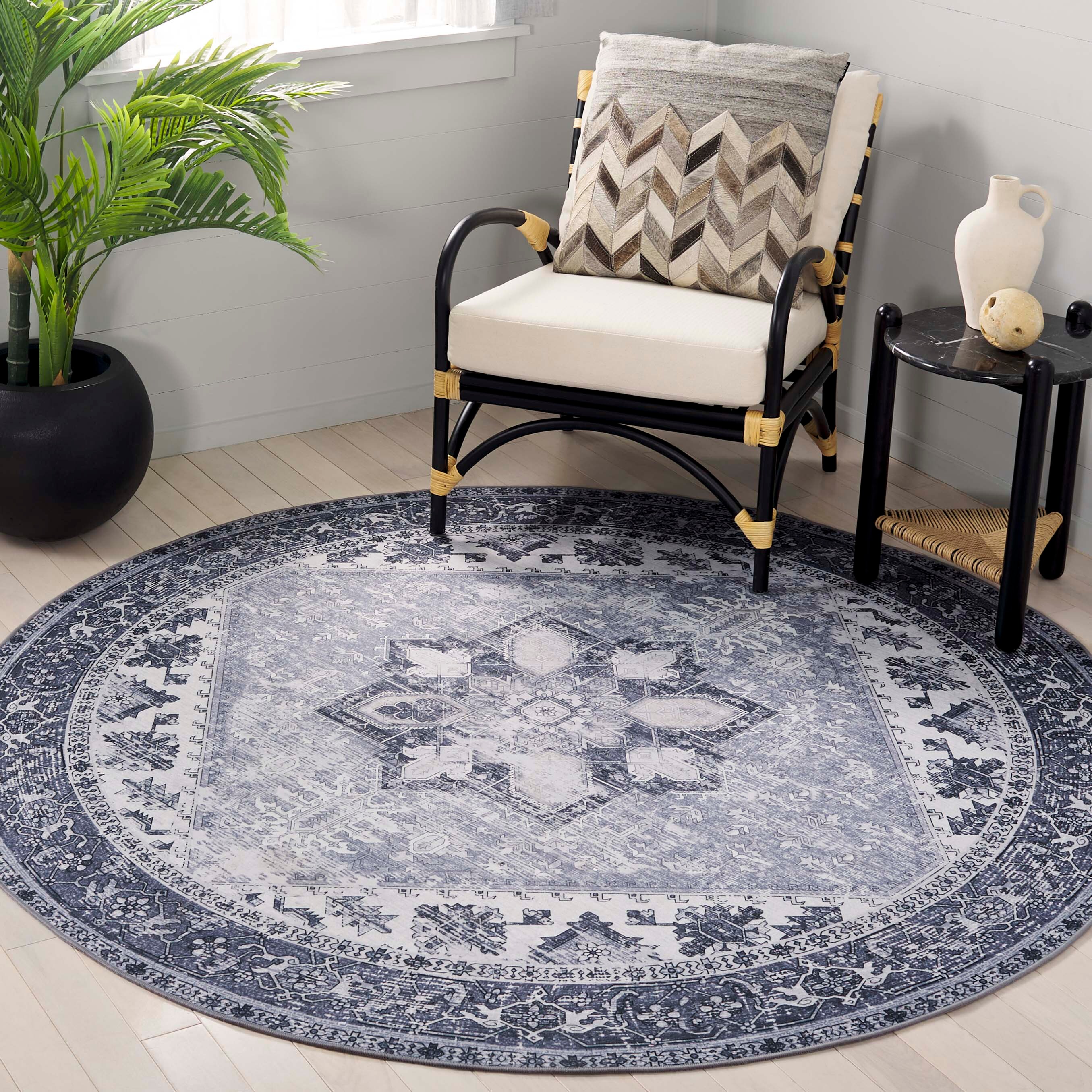 Safavieh TSN102J-6R Tucson 102J Grey Machine Washable/Slip Resistant 6ft x 6ft Traditional Rug