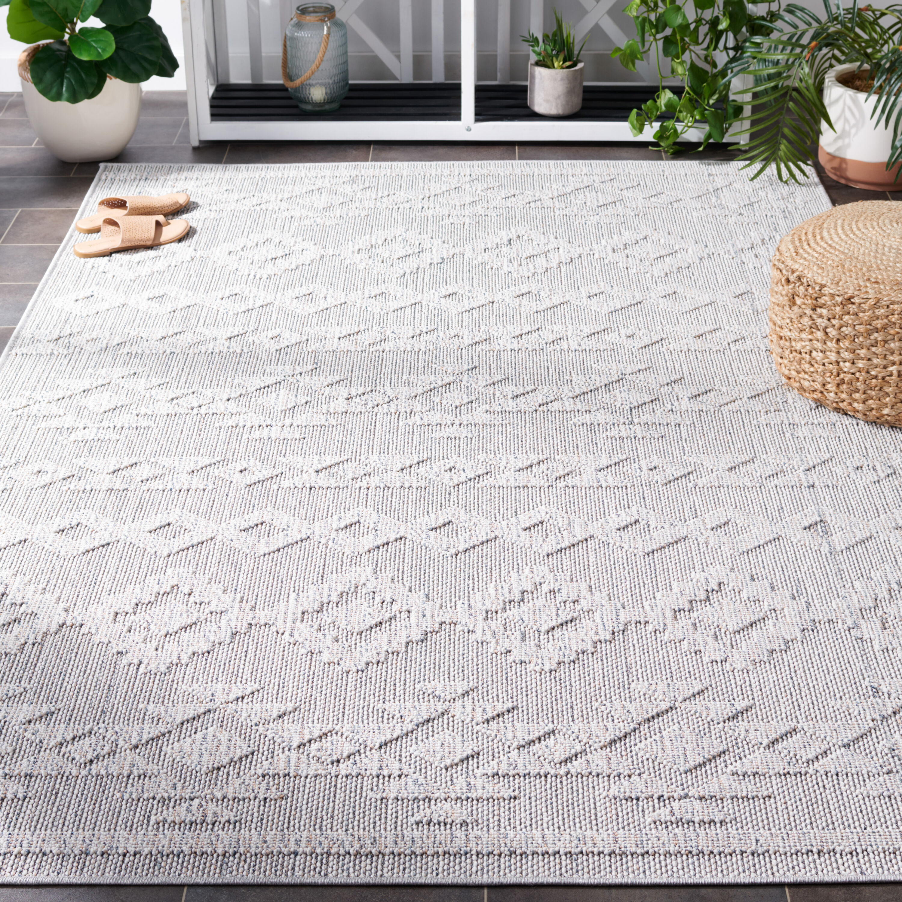 Grayson Chic 4' x 6' Reversible Flat-Woven Synthetic Rug