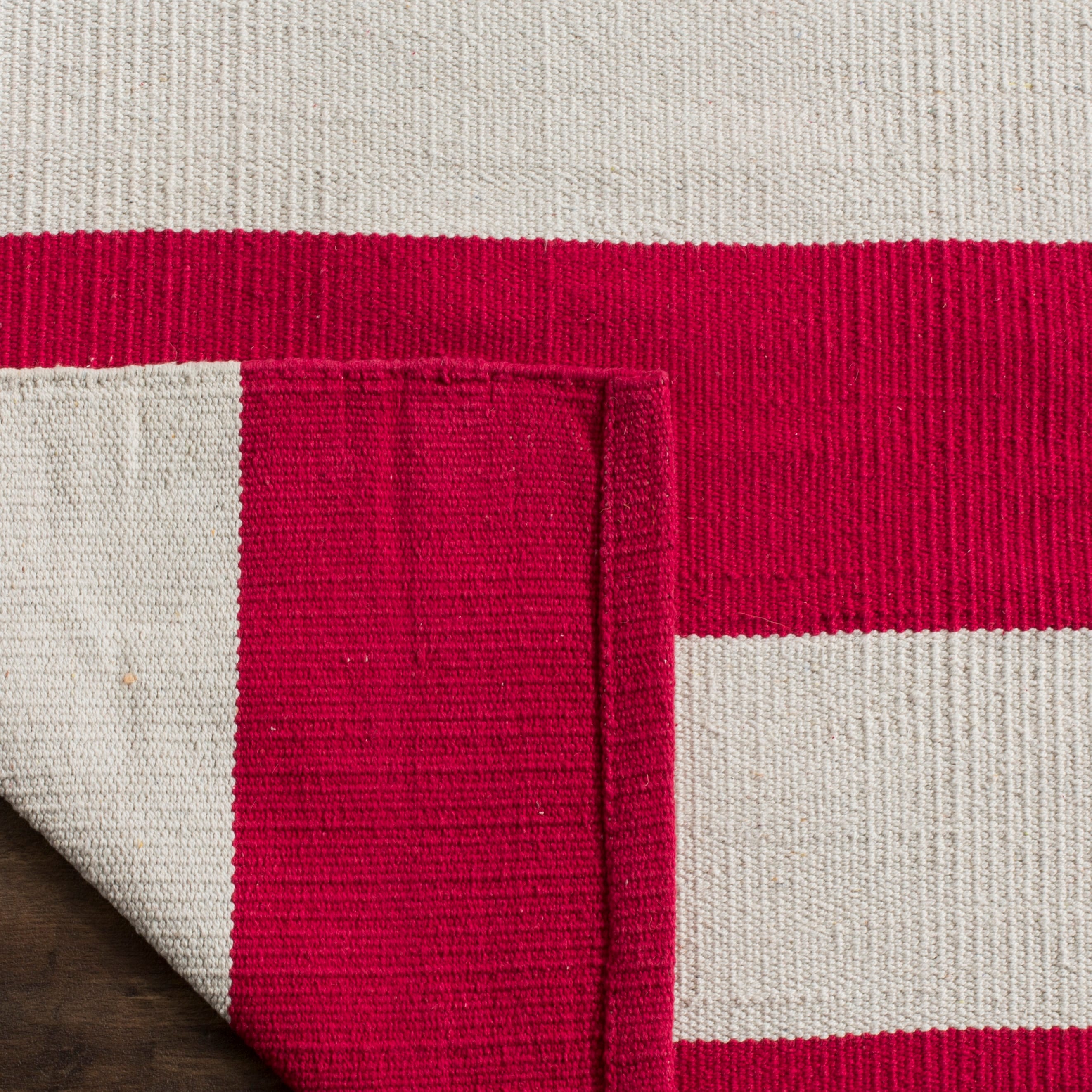 Safavieh MTK712B-5 rugs - View #4