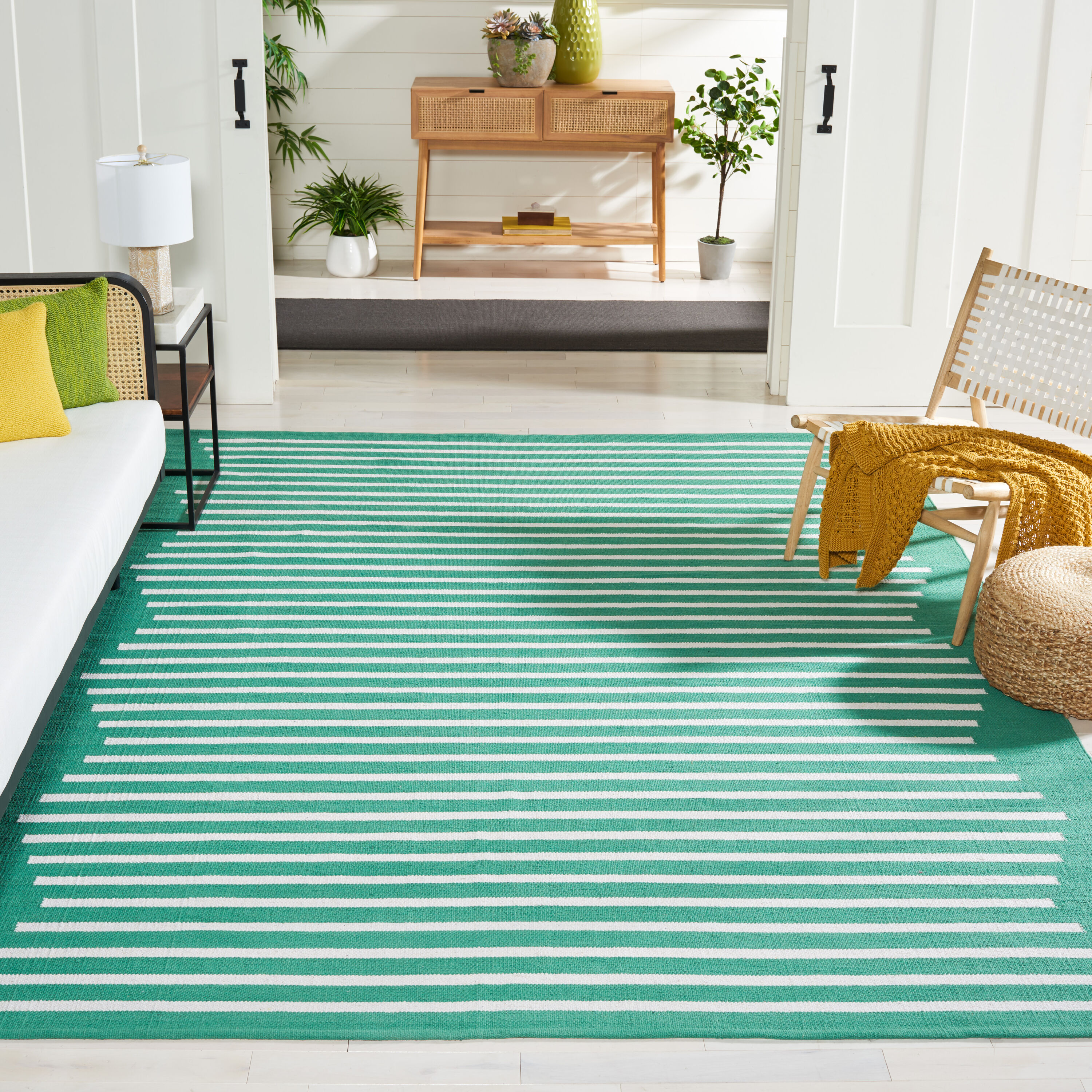  Montauk 313 Dark Green/Ivory Contemporary 6ft x 9ft Rectangle Rug