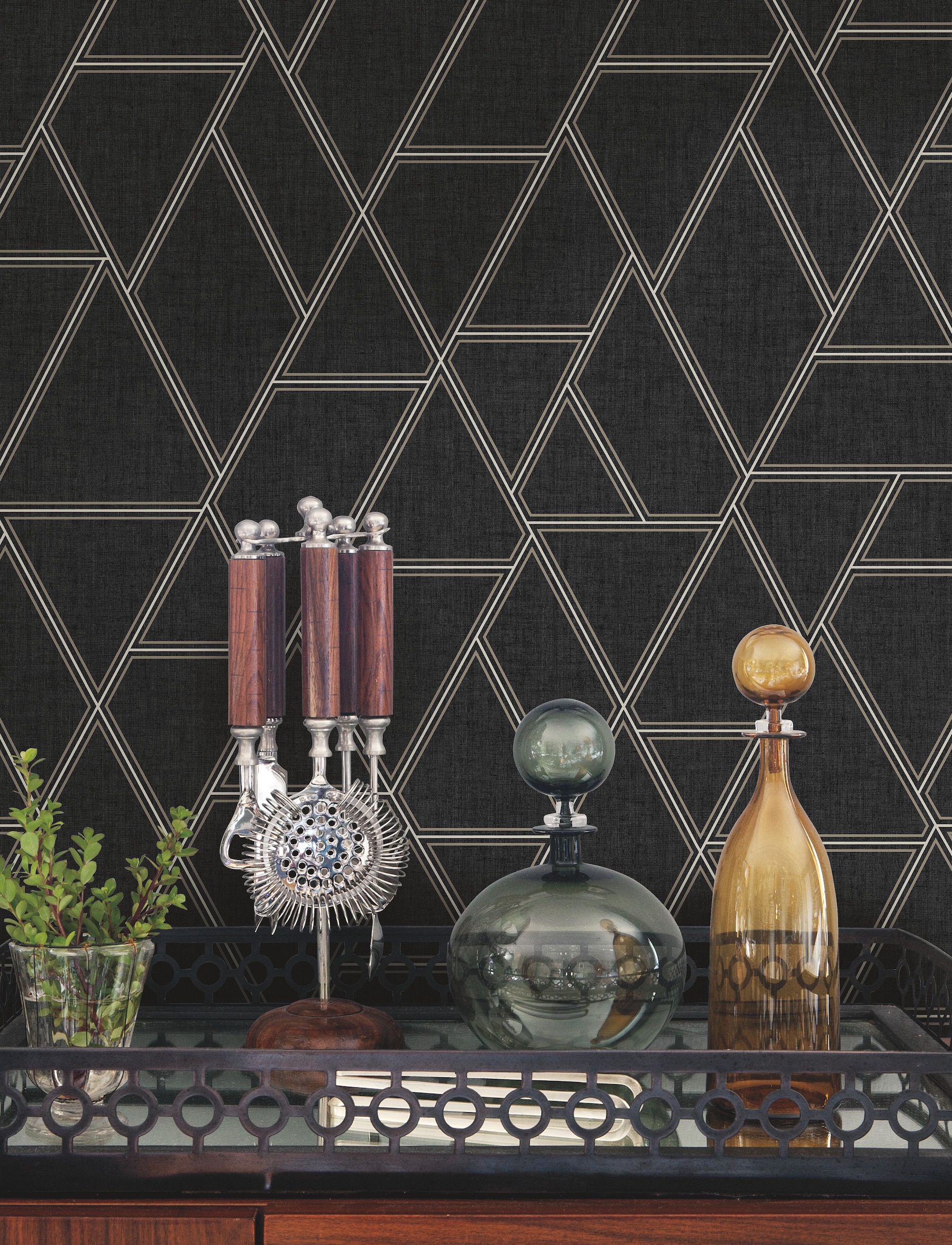York Wallcoverings GR5914 Grandmillennial 60.8-Sq. Feet Charcoal Non-woven Geometric Prepasted Water Activated Paste Wallpaper