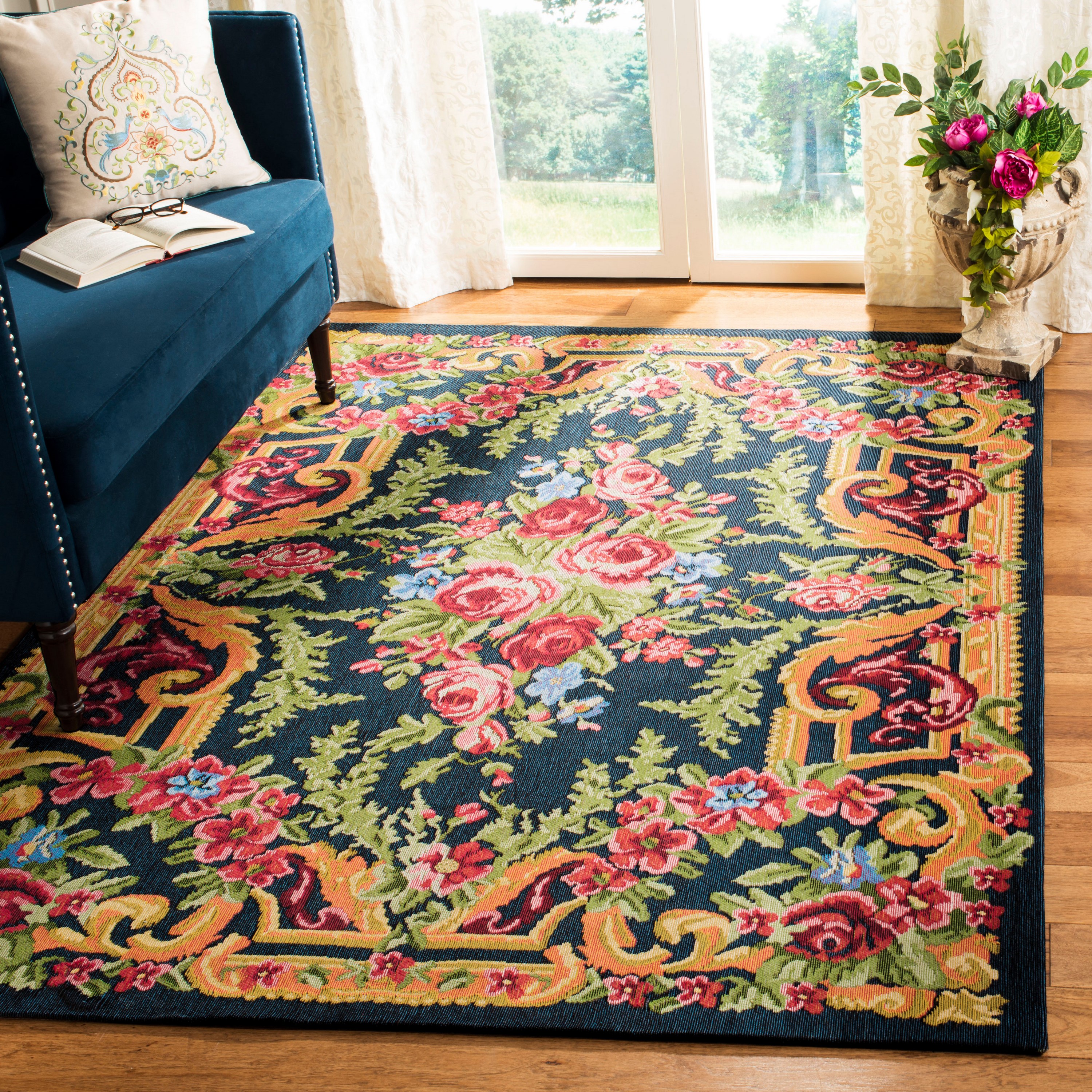Safavieh CLV112Z-4 Classic Vintage Kasta 4 x 6 (ft) Loomed Polyester Black/Rose Rectangular Indoor Floral/Botanical Area rug