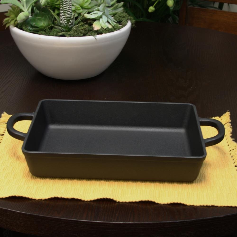 Crock Pot Artisan 13 Inch Preseasoned Cast Iron Rectangular Lasagna Pan