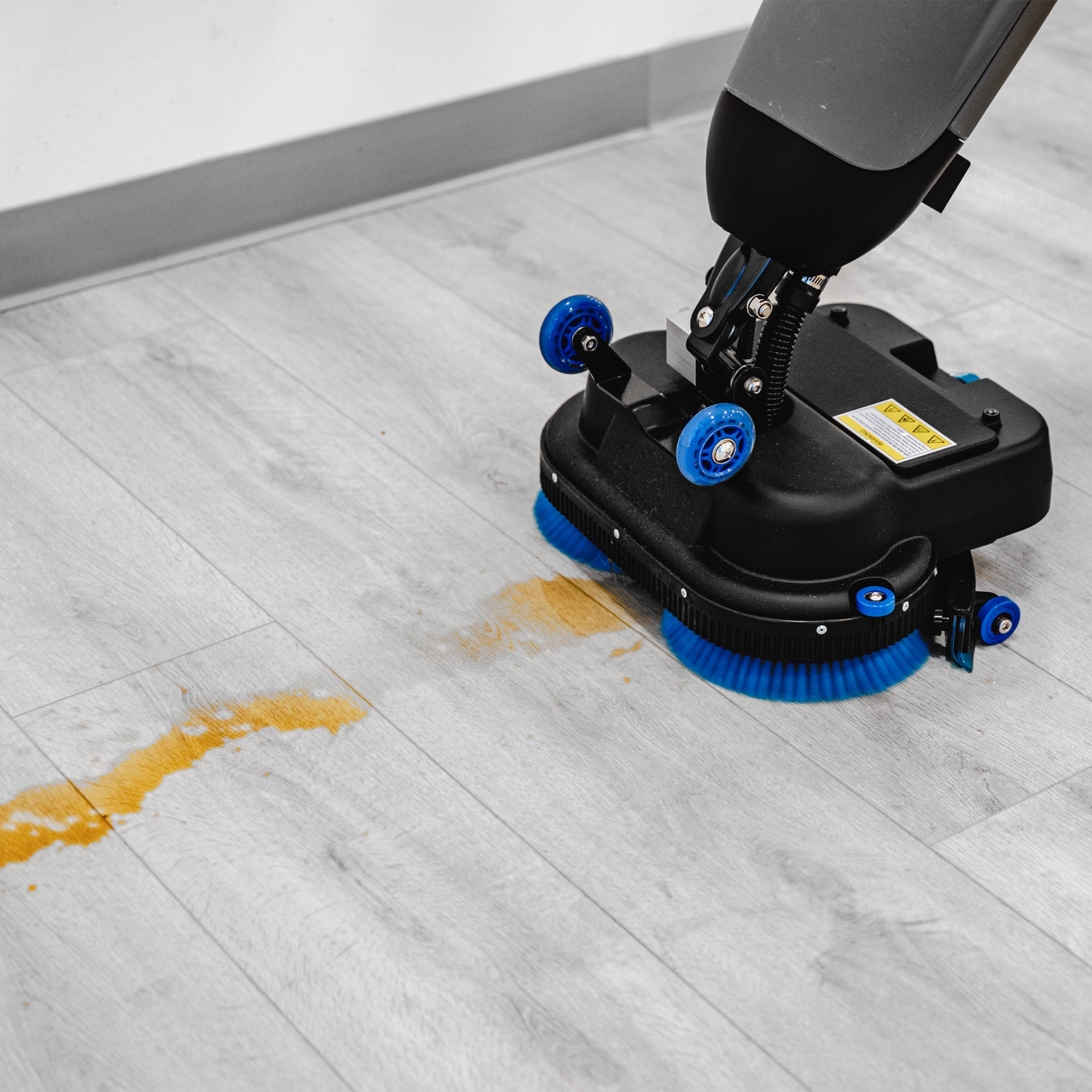 Tomahawk Power TMOP18E Floor-Scrubbers - View #3