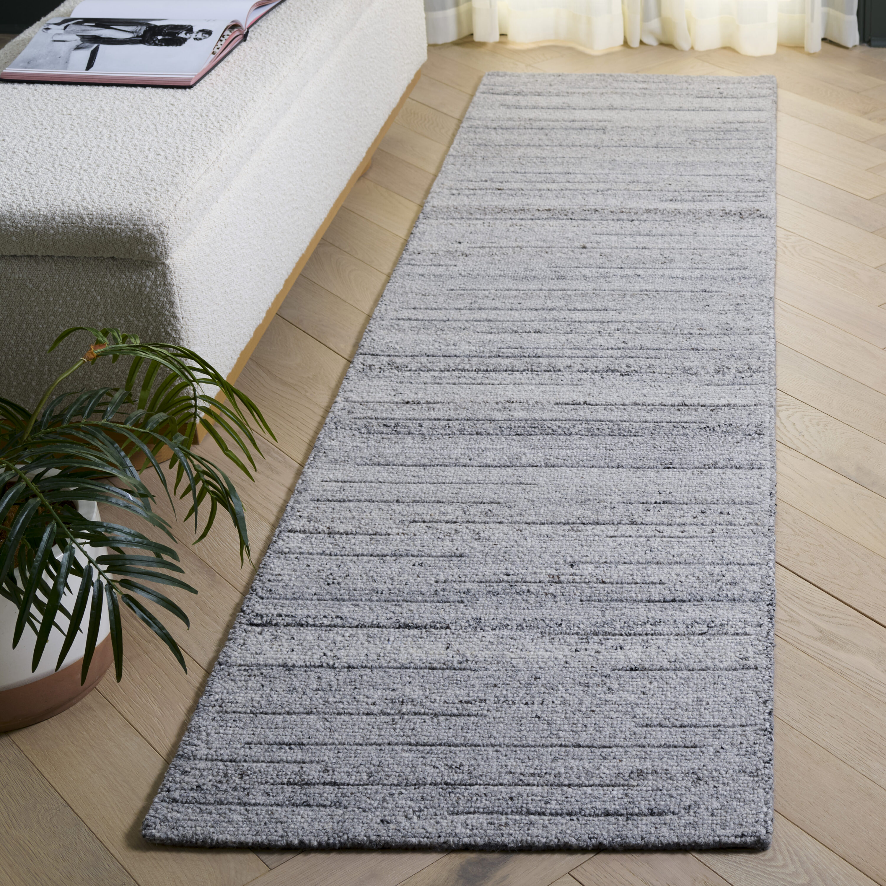 Natura 461 Gray Contemporary 2ft-3in x 8ft Runner Rug
