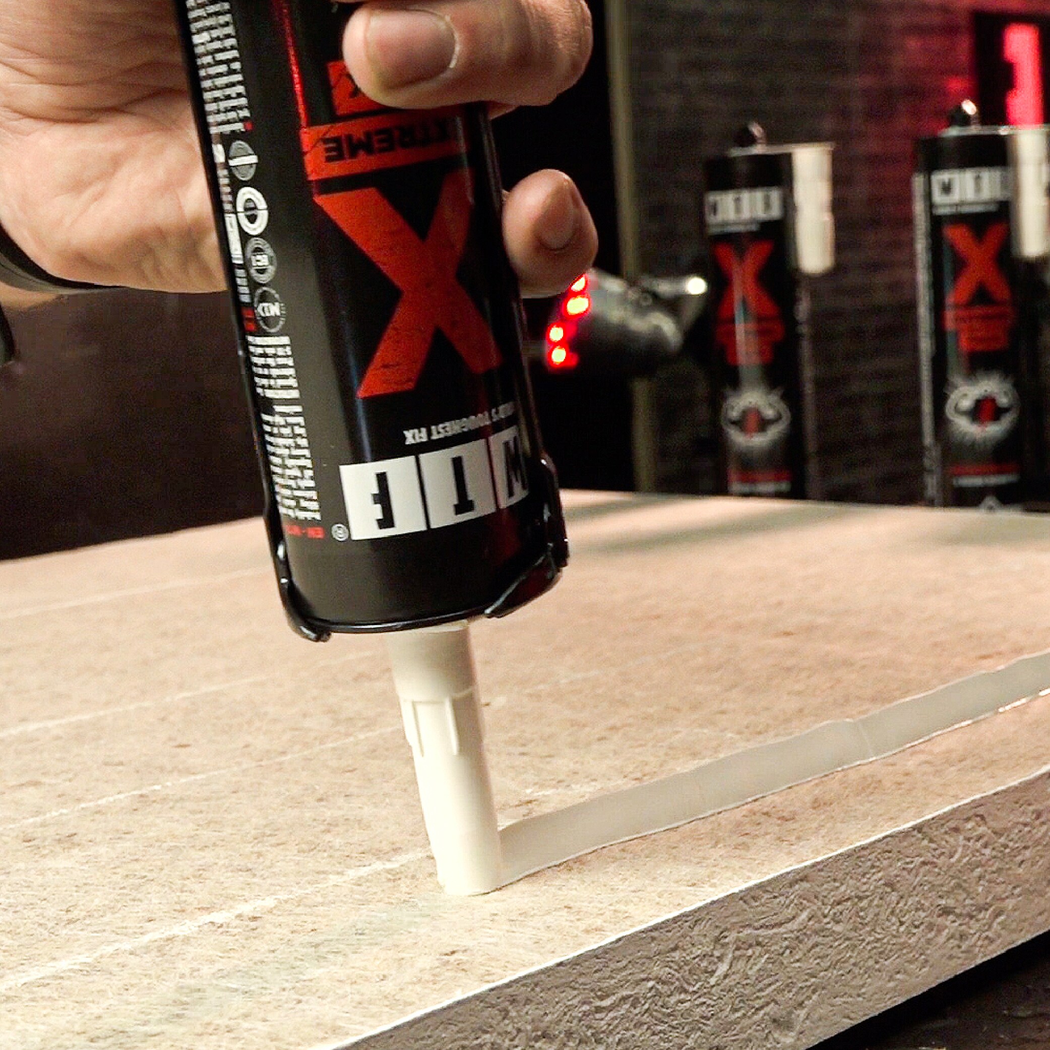 WTF 099011 Construction-Adhesive - View #9