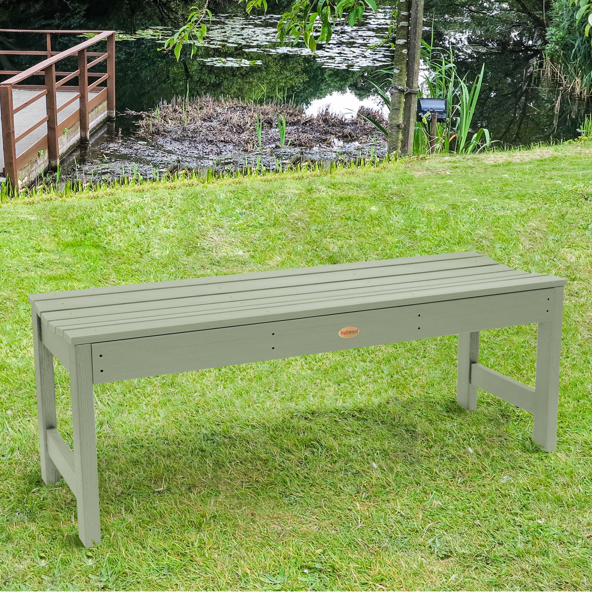 highwood AD-BENN2-EUC The Lehigh 46.1-Inches W x 17.2-Inches H Eucalyptus Plastic Traditional Bench