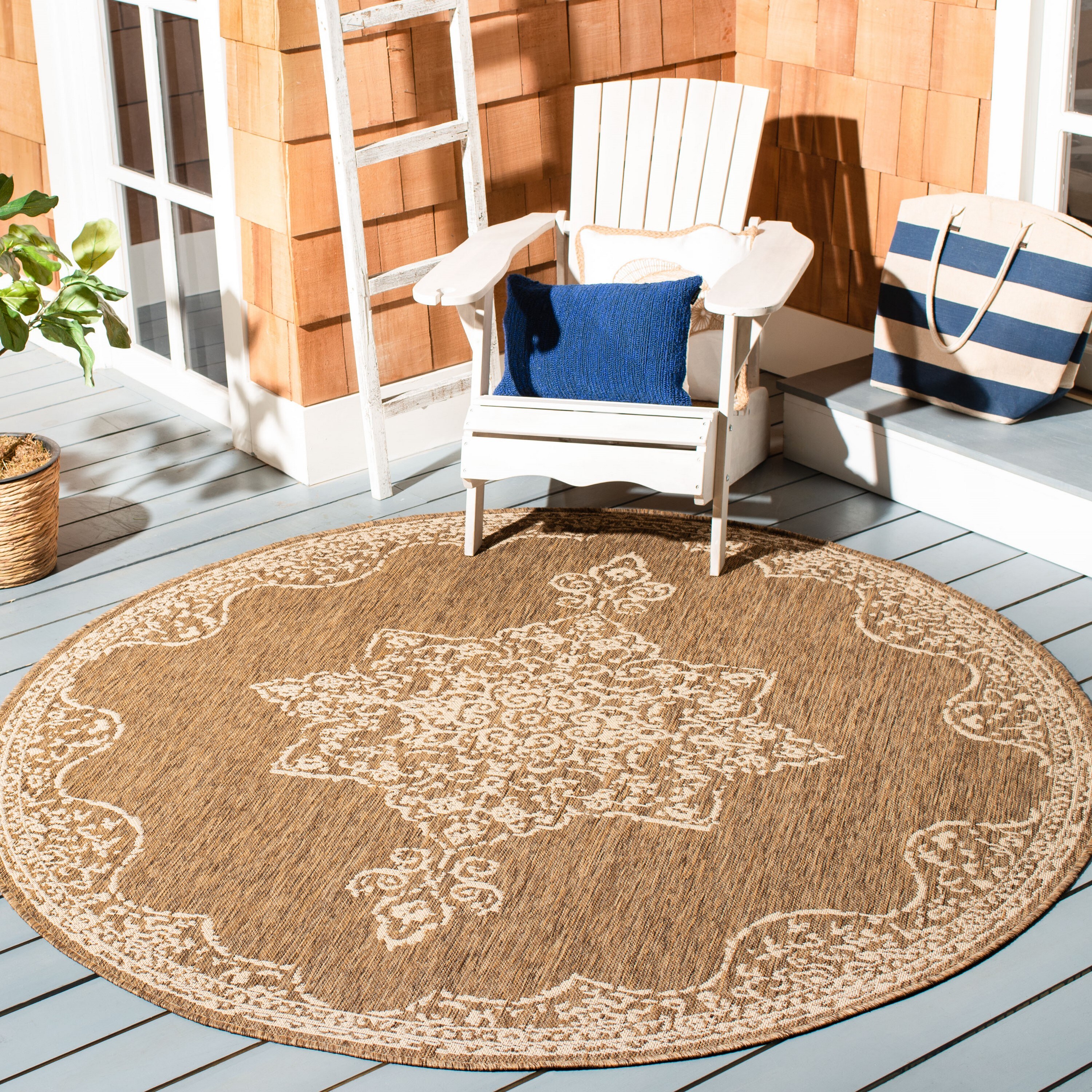 Safavieh BHS180A-4R Beach House Winona 4 x 4 (ft) Loomed Polypropylene Cream/Beige Round Indoor/Outdoor Border Oriental Area rug