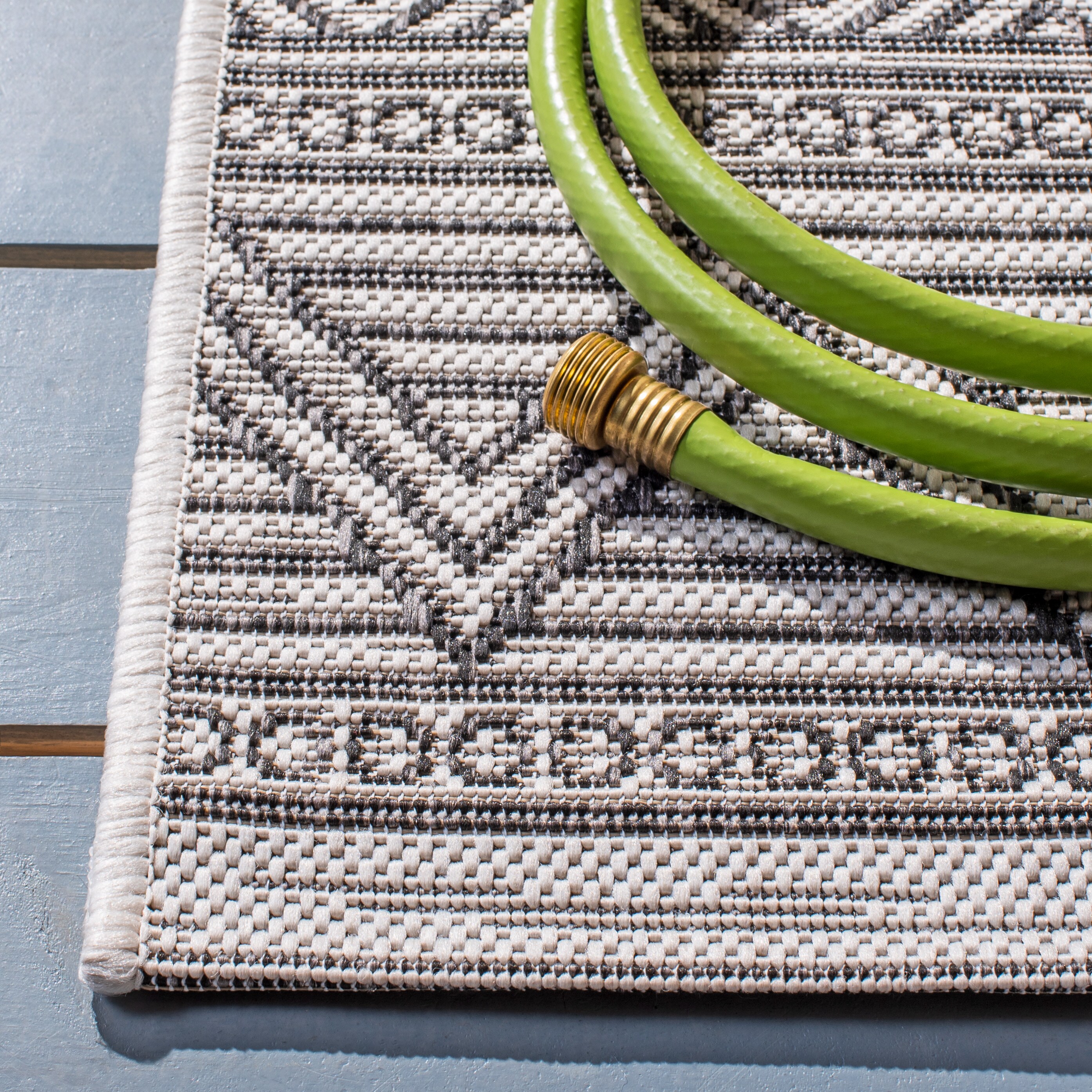 Safavieh CY8196-53712-5 rugs - View #3