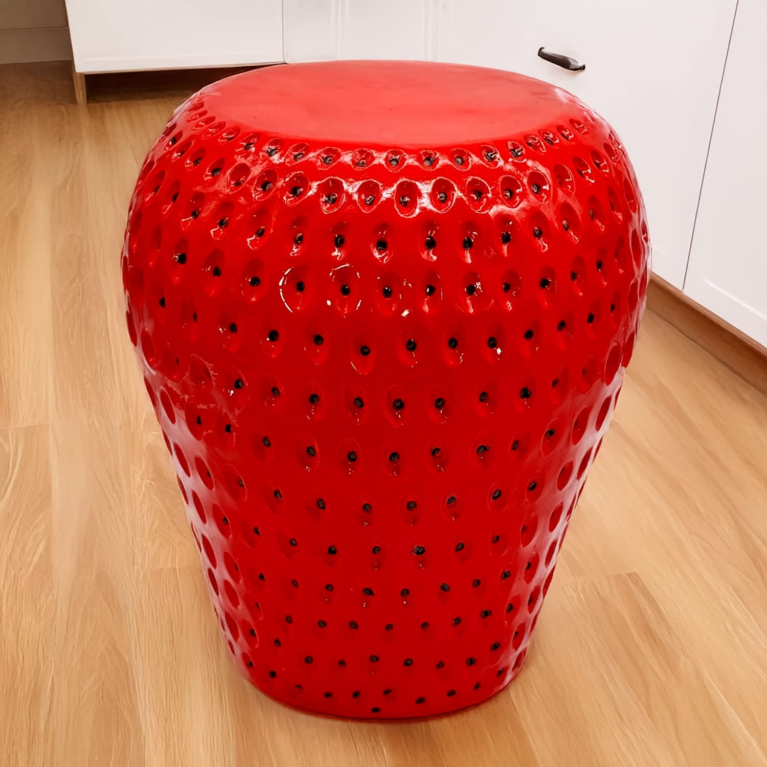 Vynxaria LESX1009-DJHB-YT026 13in Oversized Strawberry Fruit Stool  Resin Multi Purpose Stool Side Table Plant Stand Red