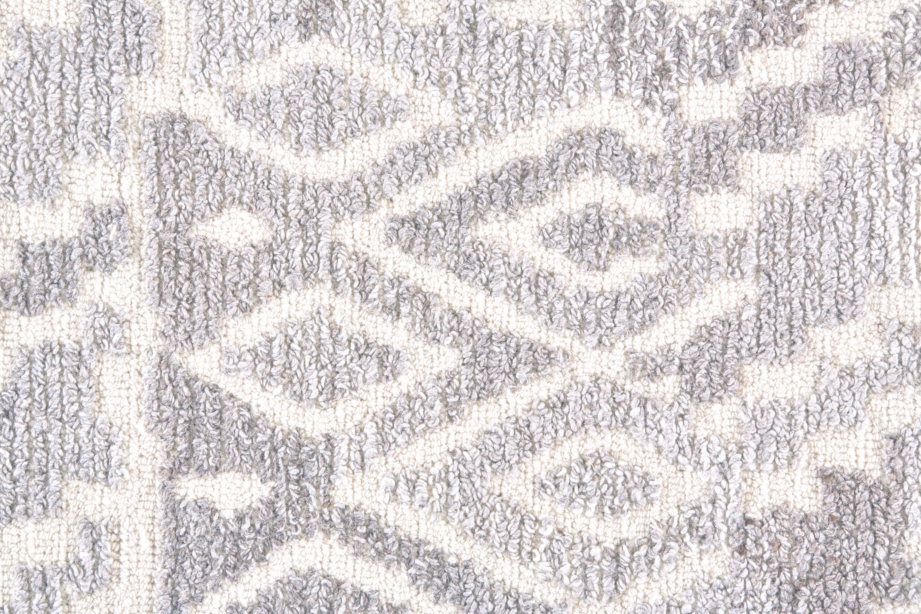 Gray Geometric Tufted Wool and Viscose Area Rug
