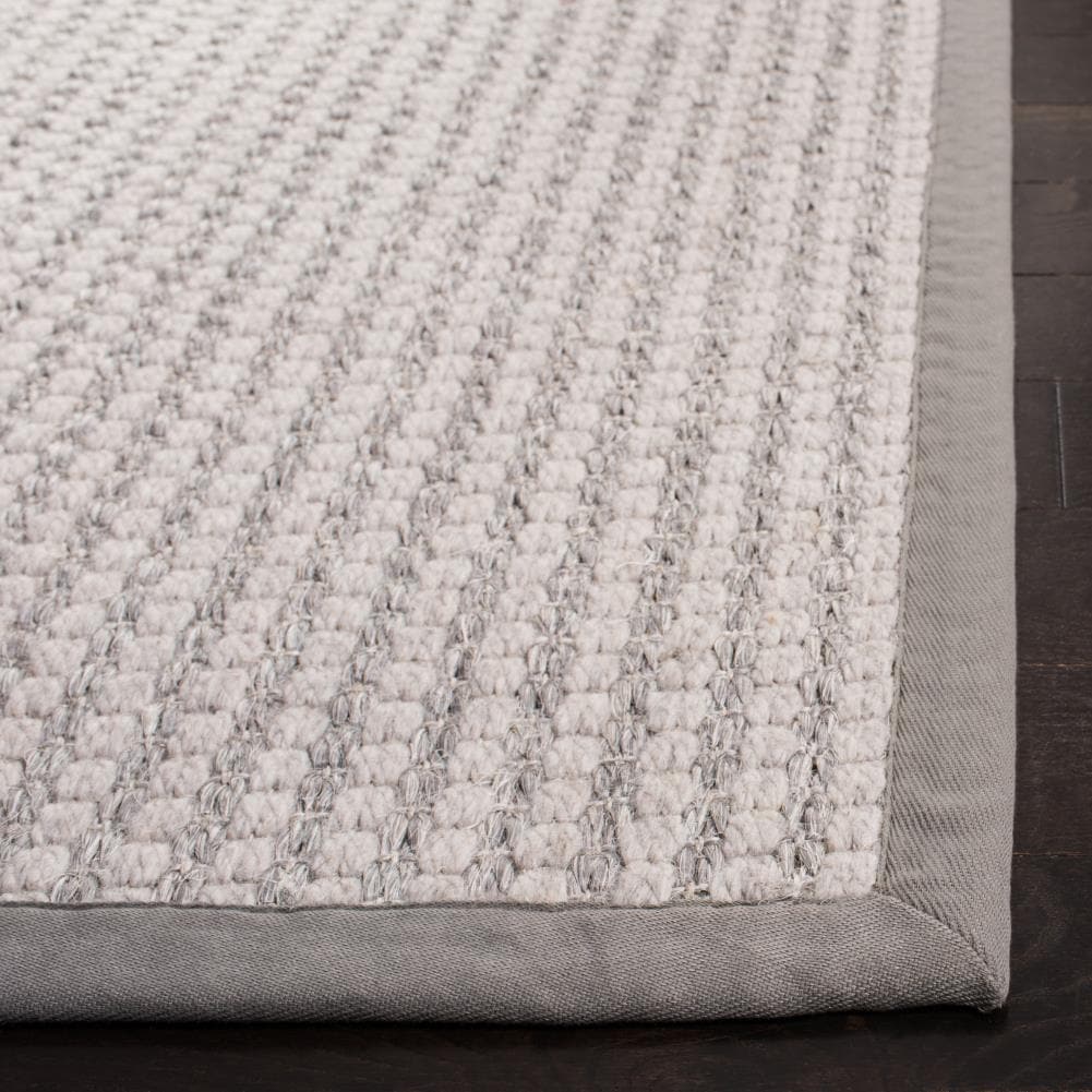 Ivory and Silver Hand-Knotted Wool Area Rug, 5' x 8'