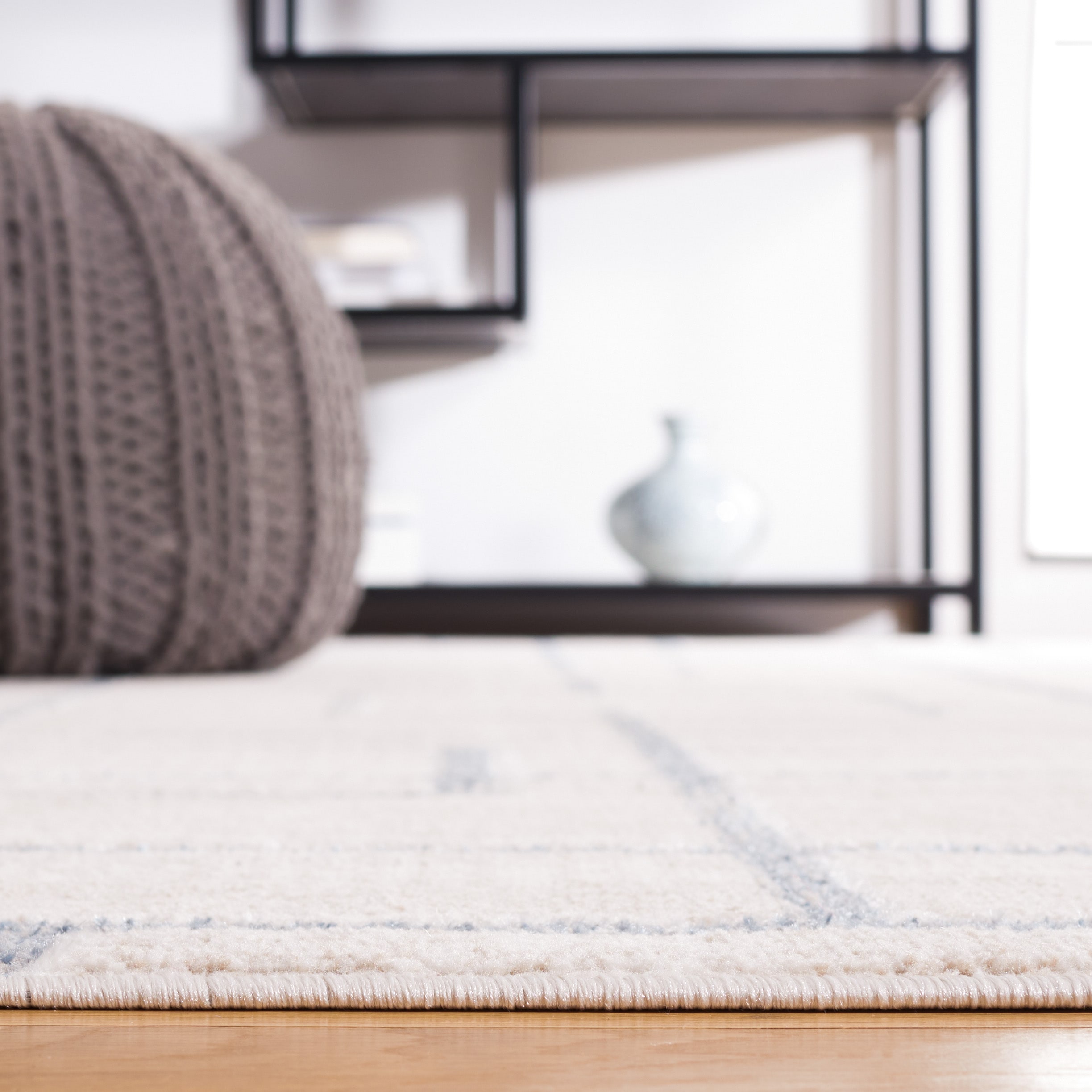 Safavieh BLR238B-5 rugs - View #5