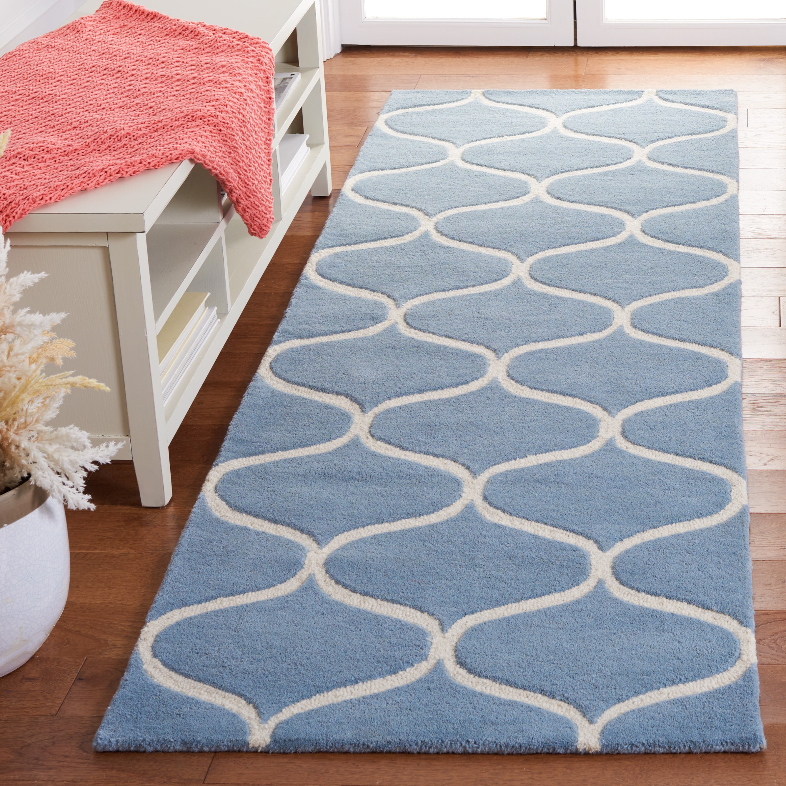  Cambridge 730 Light Blue/Ivory Contemporary 2ft-6in x 8ft Runner Rug