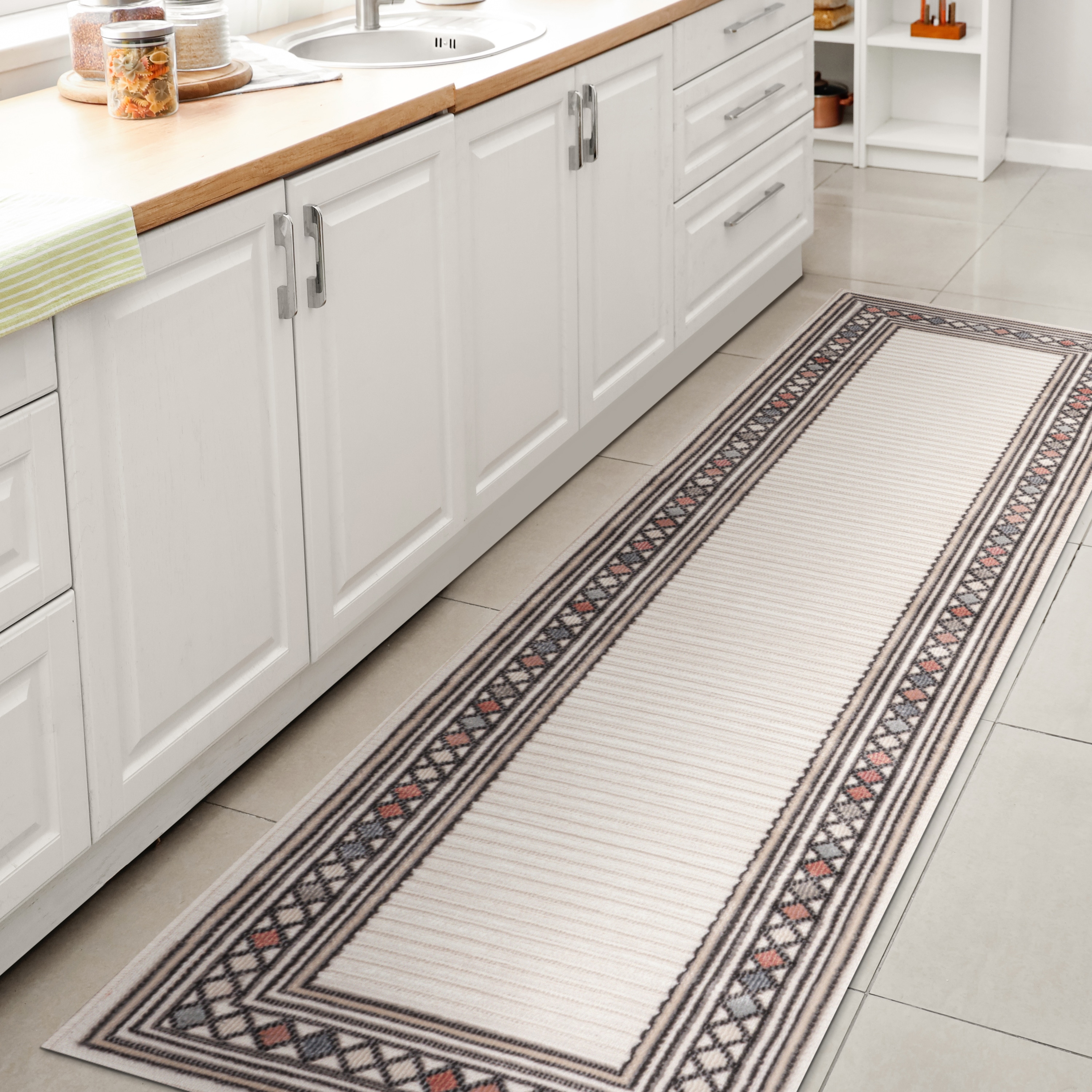 JONATHAN  Y HWC102B-28 Hawaii Sebastian High-Low Modern Diamond Border 2 x 8 (ft) Loomed Polypropylene Ivory/Beige Rectangular Indoor/Outdoor Floral/Botanical Farmhouse/Cottage Runner rug