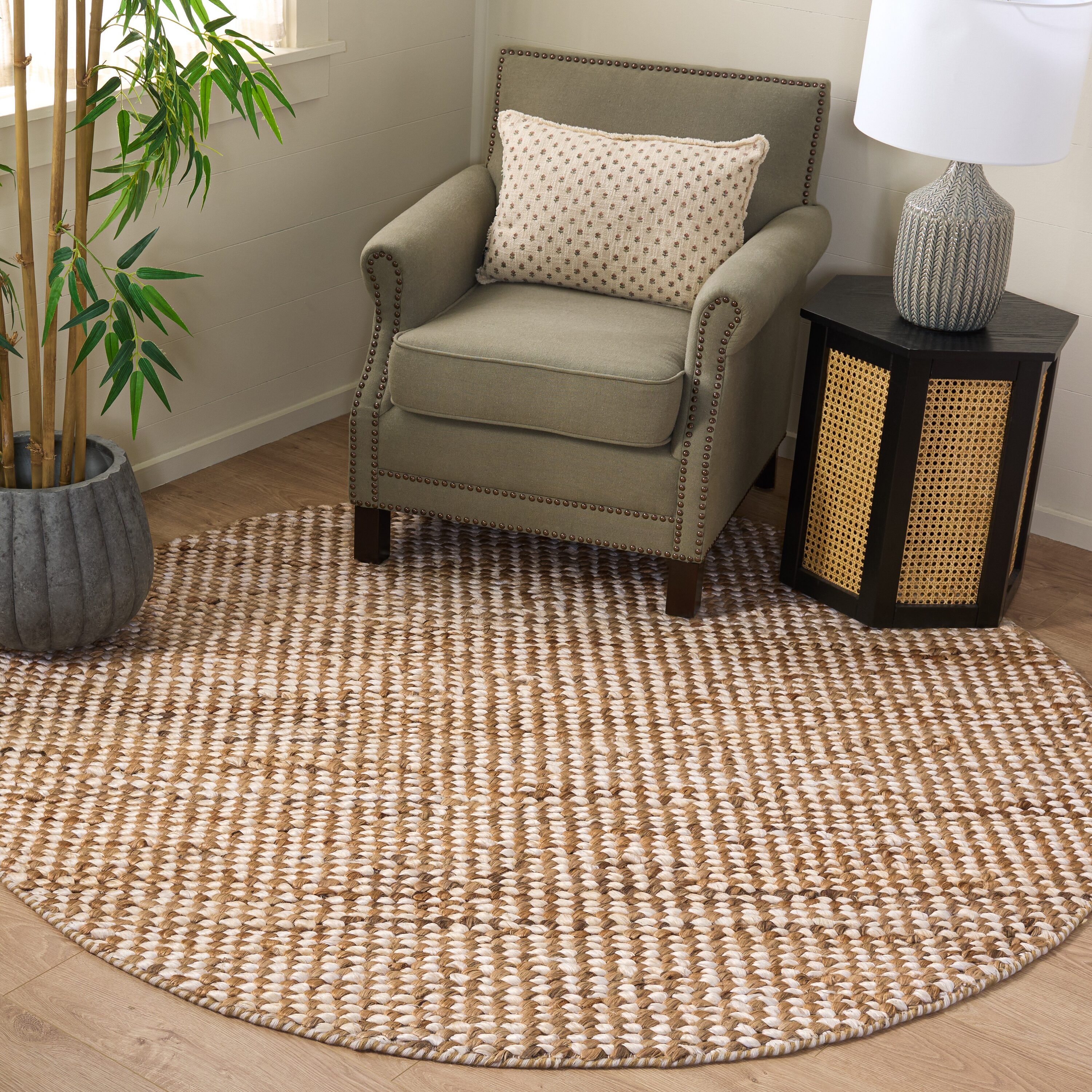 Safavieh NFC110A-6R rugs - View #2