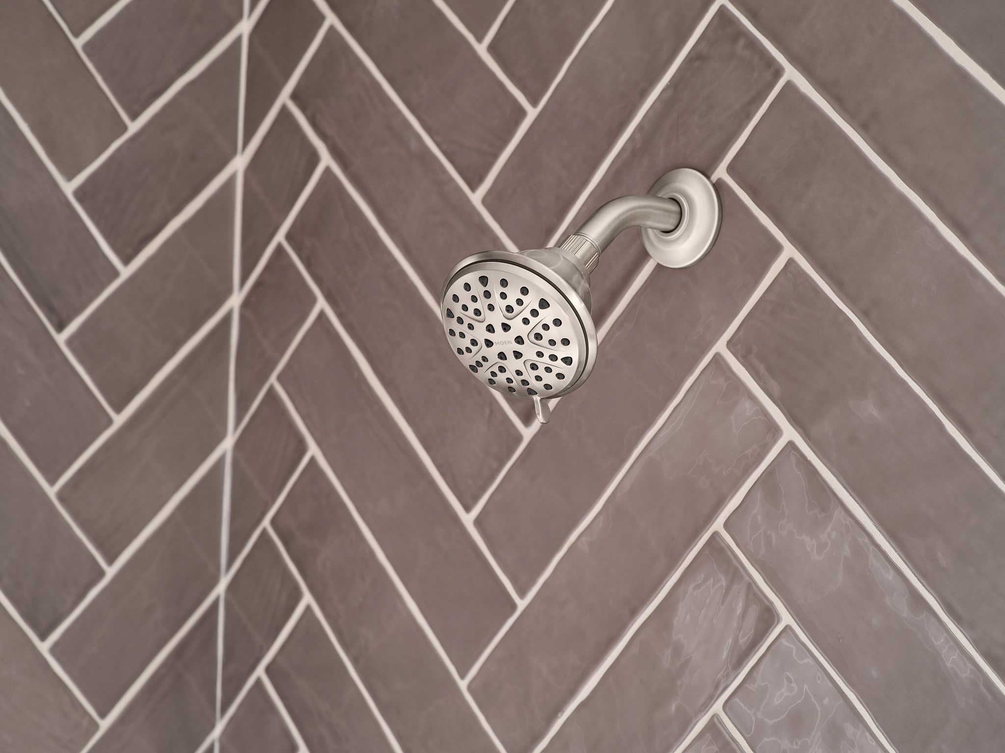 Moen 218W0SRN Fixed-Showerhead - View #2