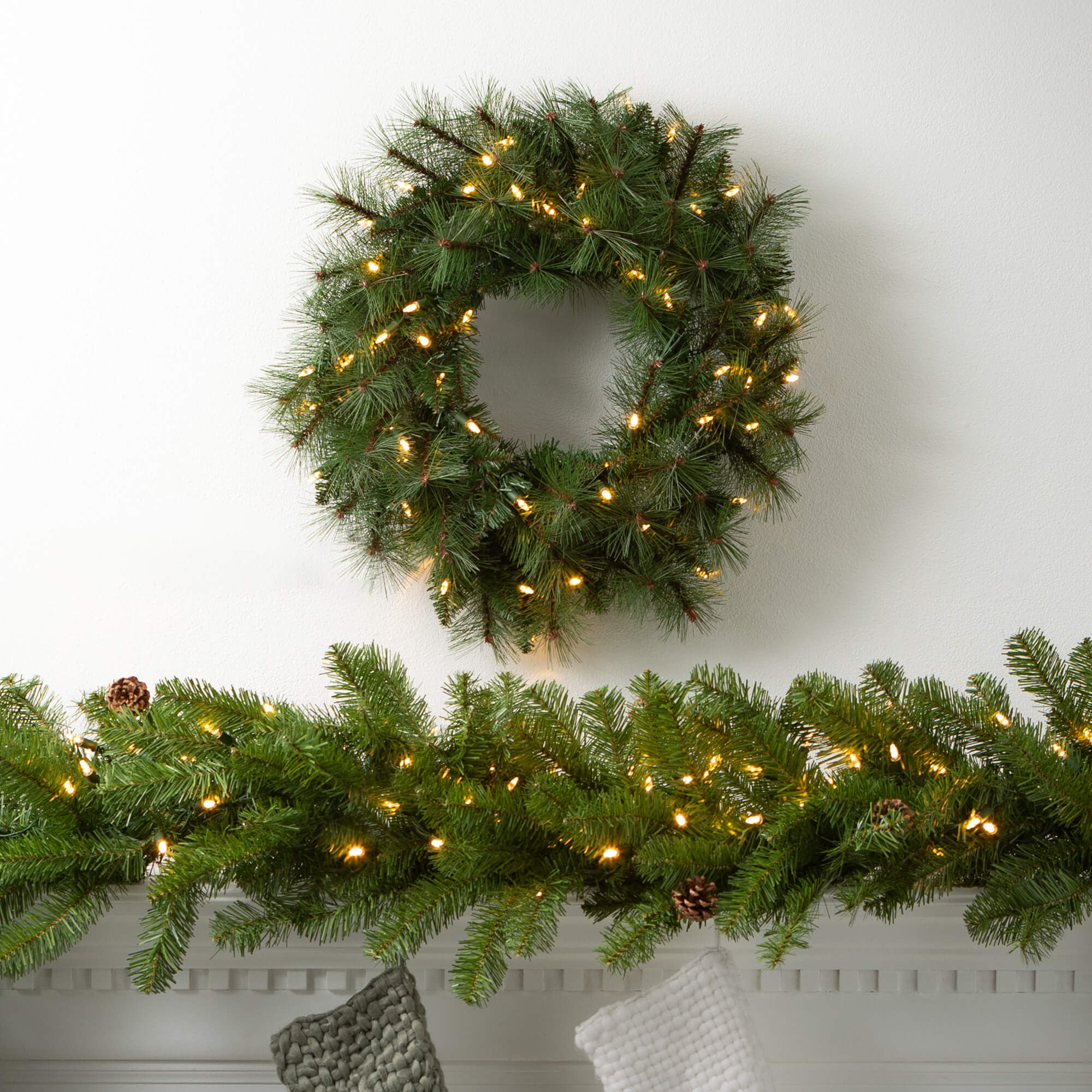 Sullivans GD1561 Artificial-Christmas-Garland - View #3