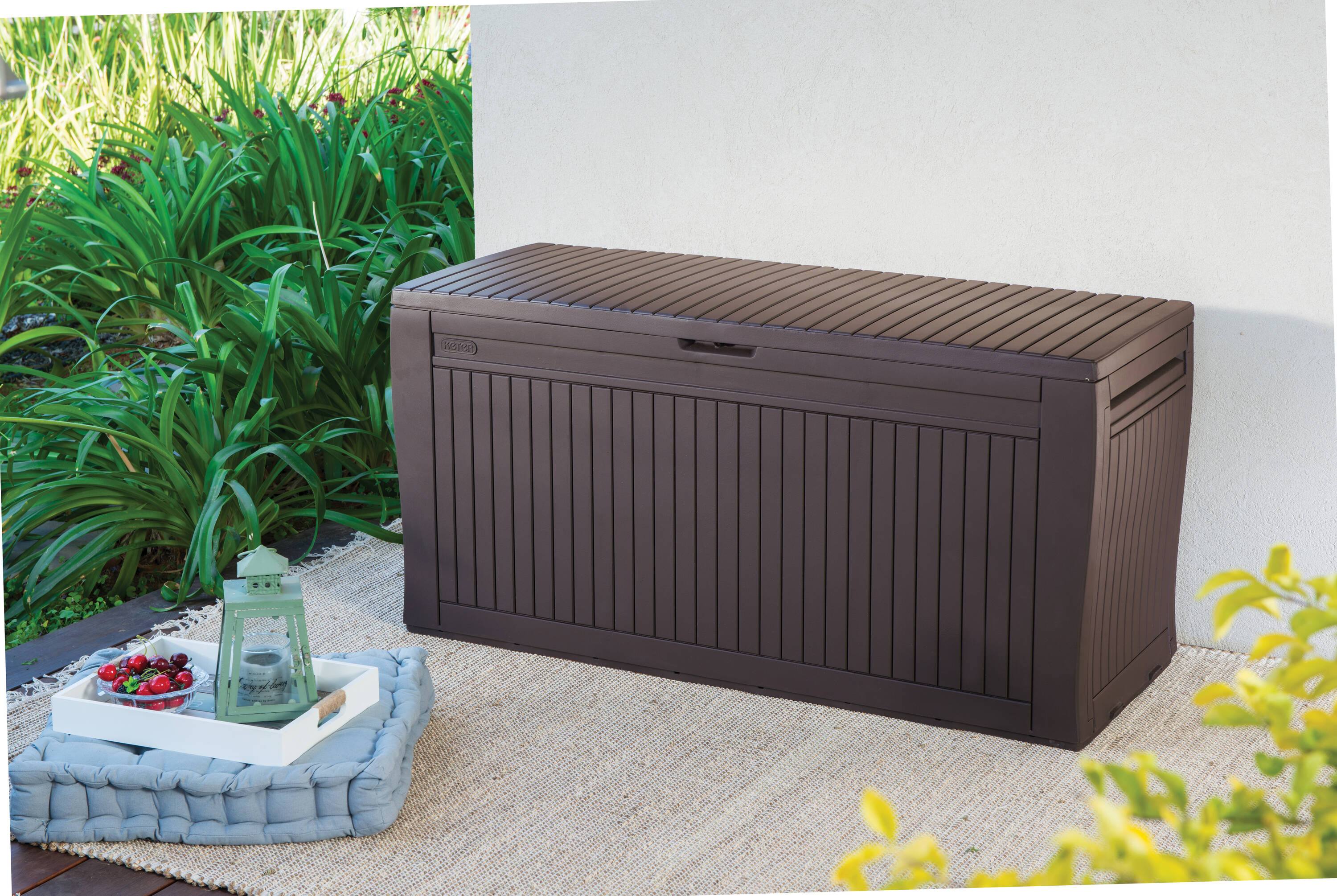 Keter Comfy Outdoor Storage 46-in L x 17.6-in 71-Gallons Brown Durable  Plastic Deck Box in the Deck Boxes department at