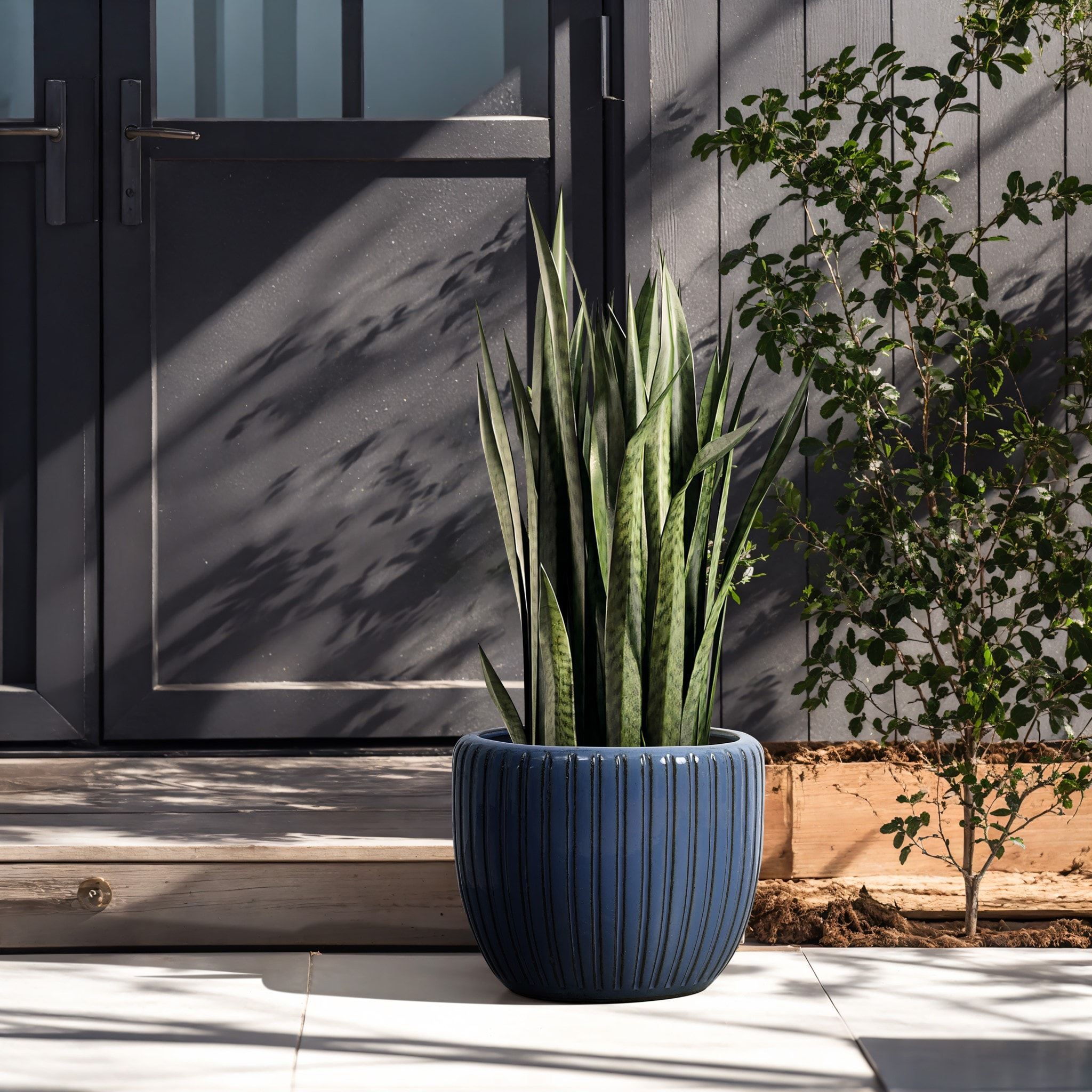 LuxenHome WHPL2290-BL Planter-Window-Box - View #4