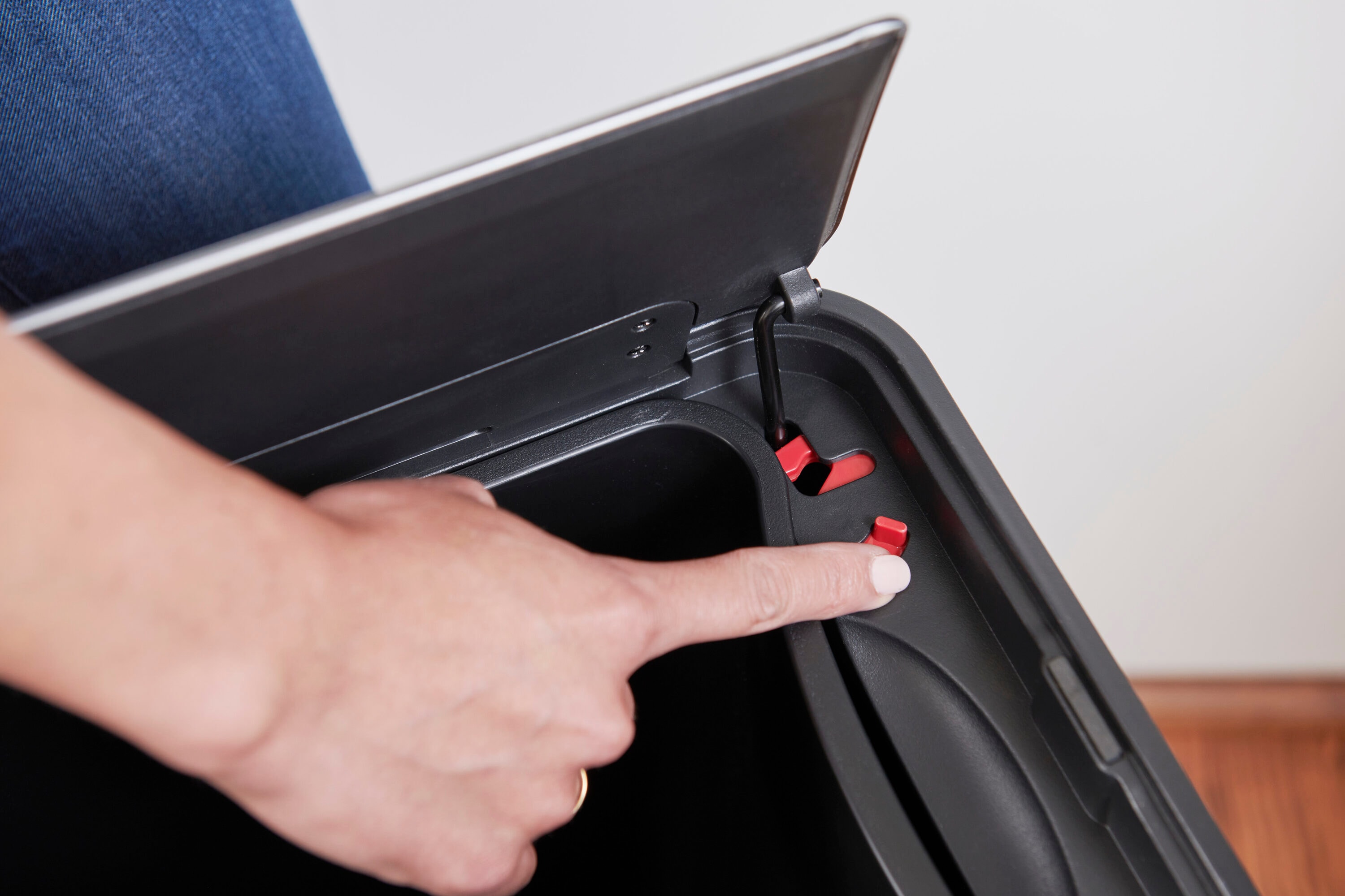 Rubbermaid 2145986 m031725 - View #5