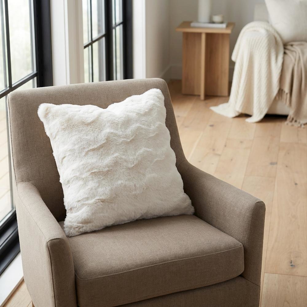 Michael Amini BCS-DP20-SNDRP-CLD Accent-Pillows - View #7