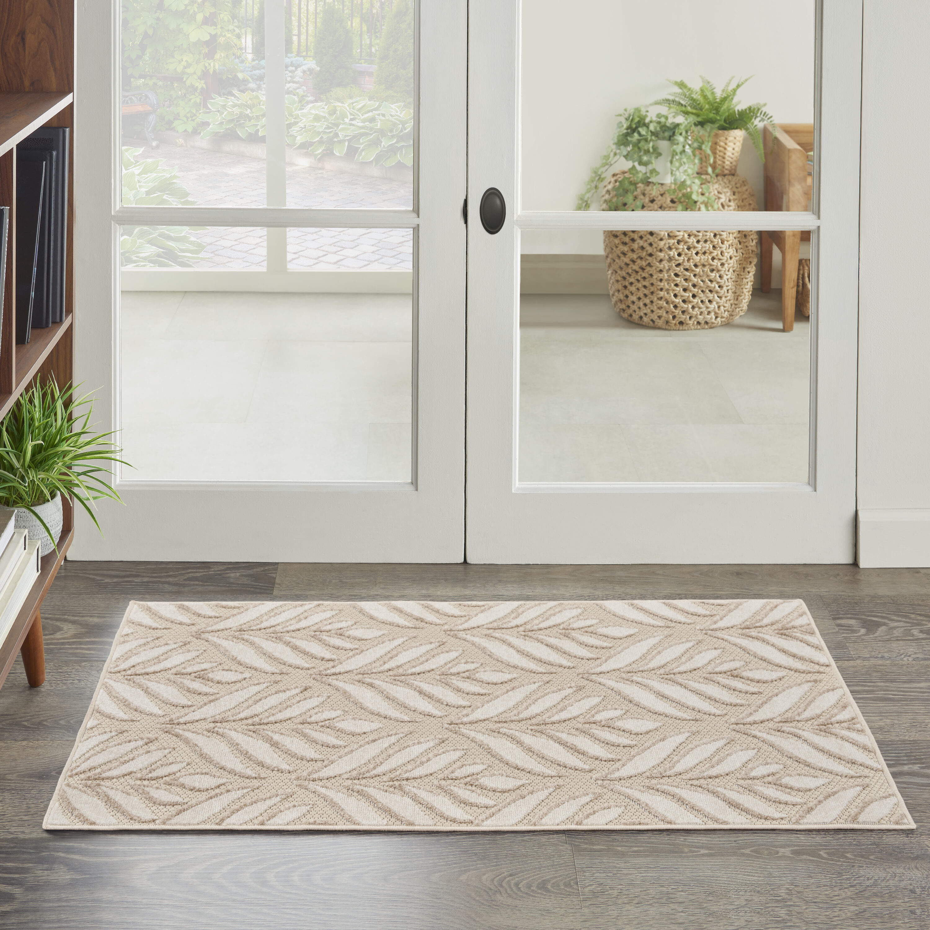 Nourison 099446175052 Aloha 3 x 4 (ft) Loomed Polypropylene Ivory Grey Rectangular Indoor/Outdoor Floral/Botanical Tropical Area rug