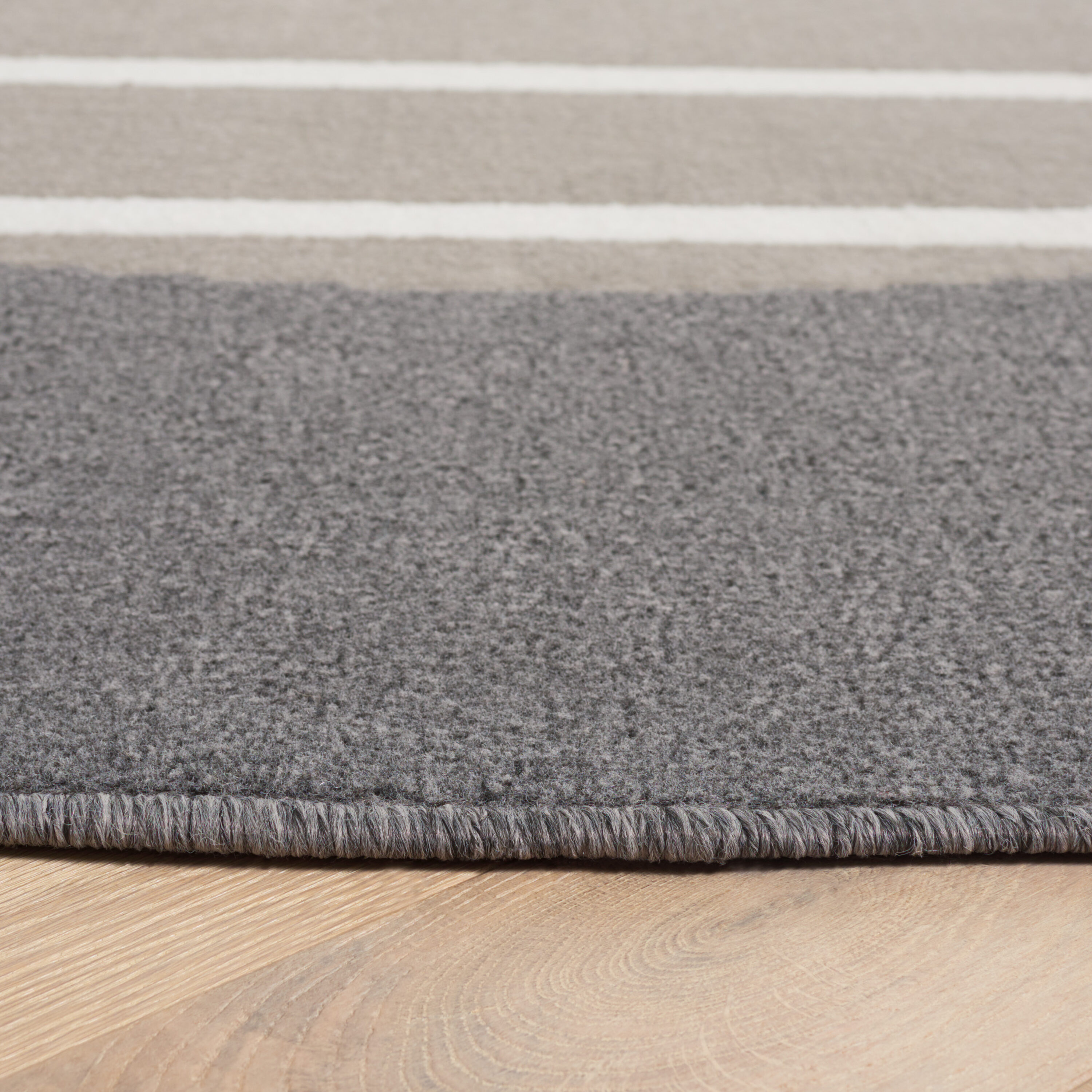 Safavieh PYR232F-7R rugs - View #3