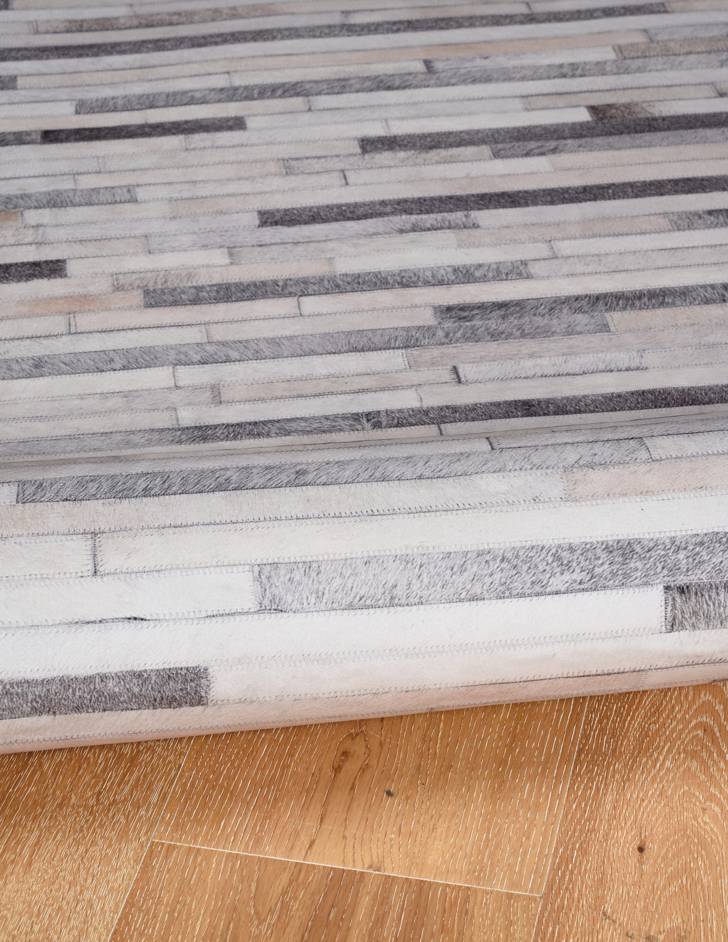 Linon RUGLO1471 rugs - View #4