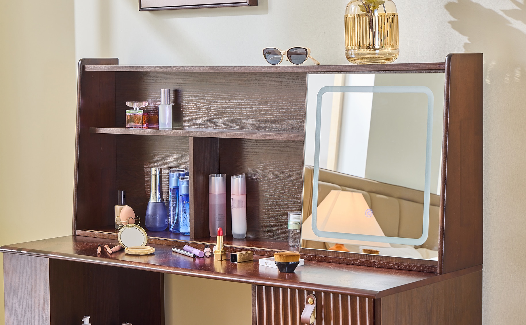 ModernLuxe L3P-N844P257533W Bedroom-Vanities - View #7