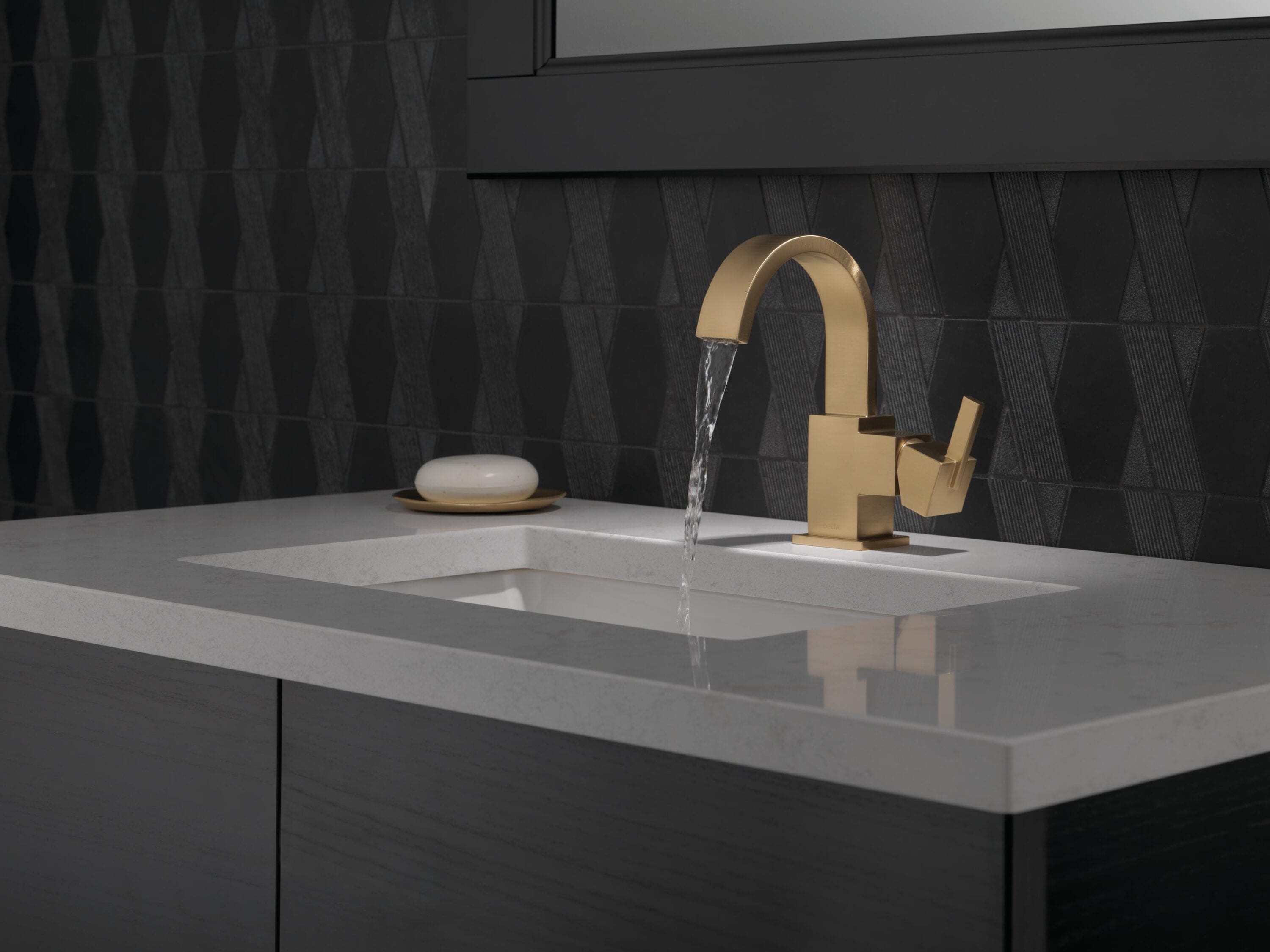 Elegant Modern 7'' Bronze Stainless Steel Single Hole Faucet
