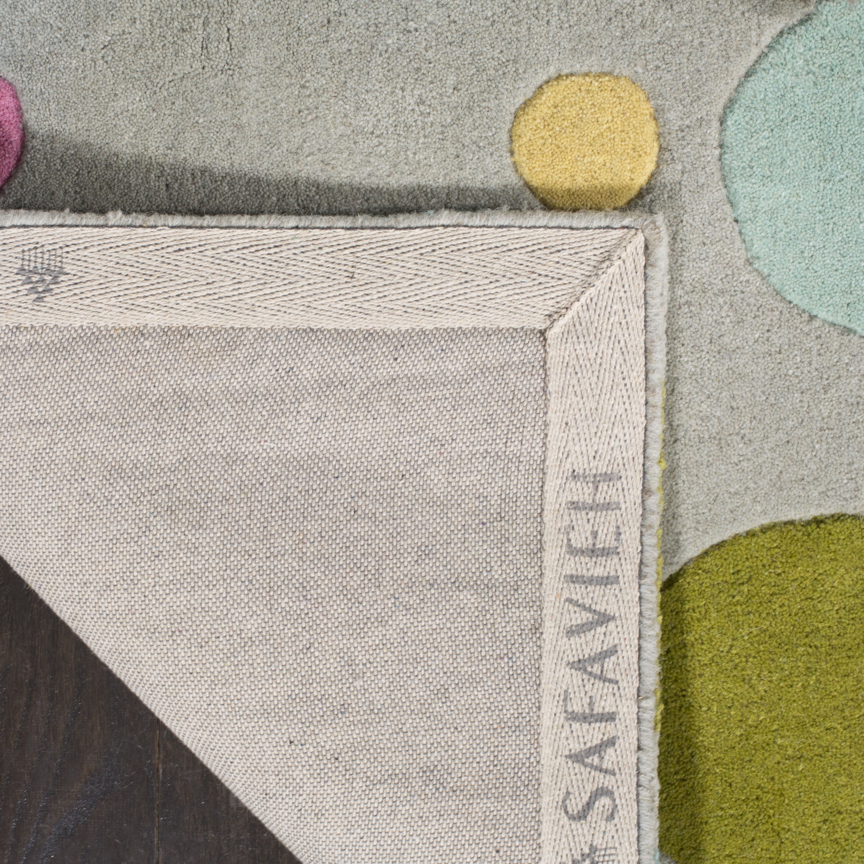 Safavieh SOH753G-4 rugs - View #4