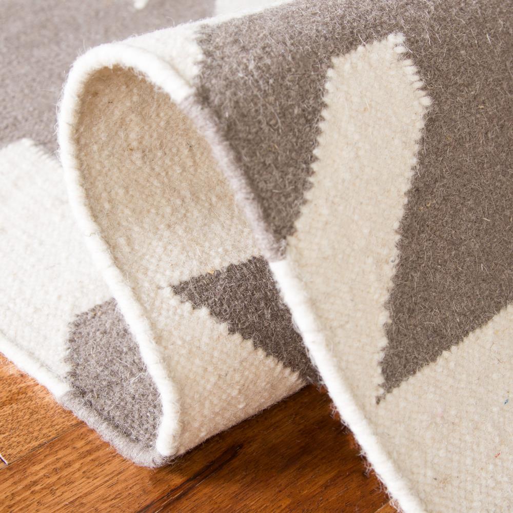 Gray and Ivory Geometric Flat Woven Wool Area Rug, 4' x 6'