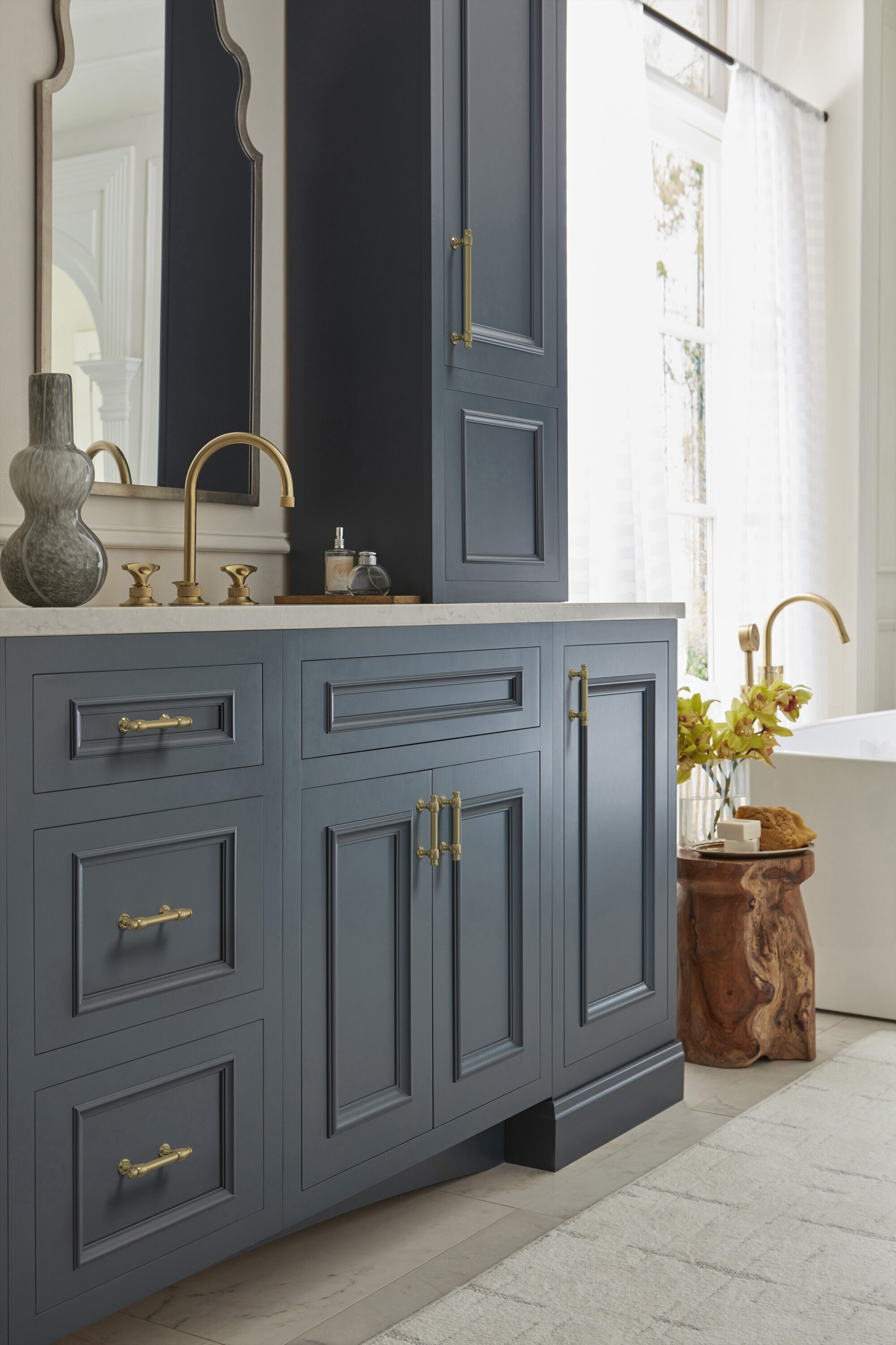 Golden Champagne Polished Cabinet Pull with Mounting Hardware