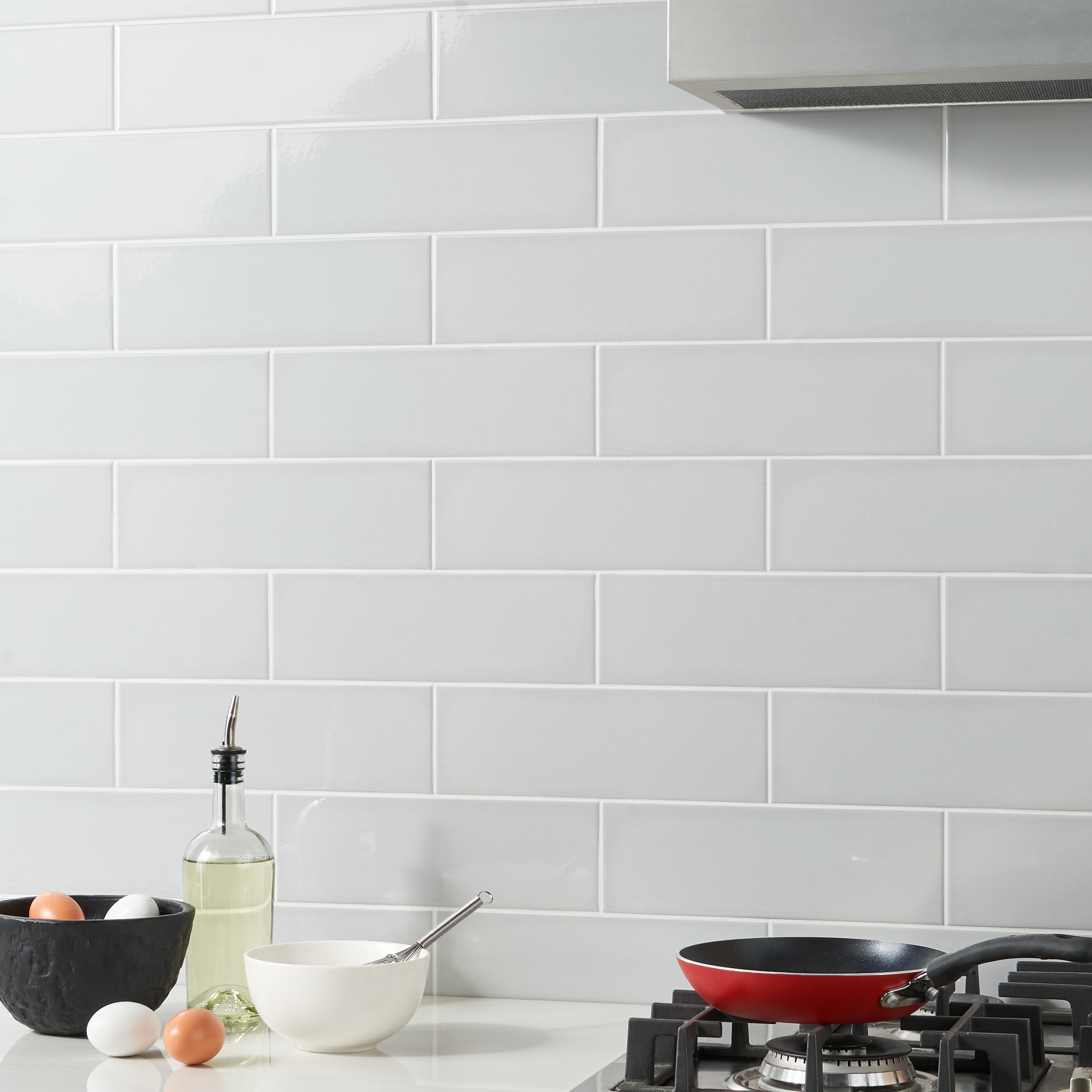 Light Gray Polished Porcelain Subway Wall Tile 3.93 x 11.81 in