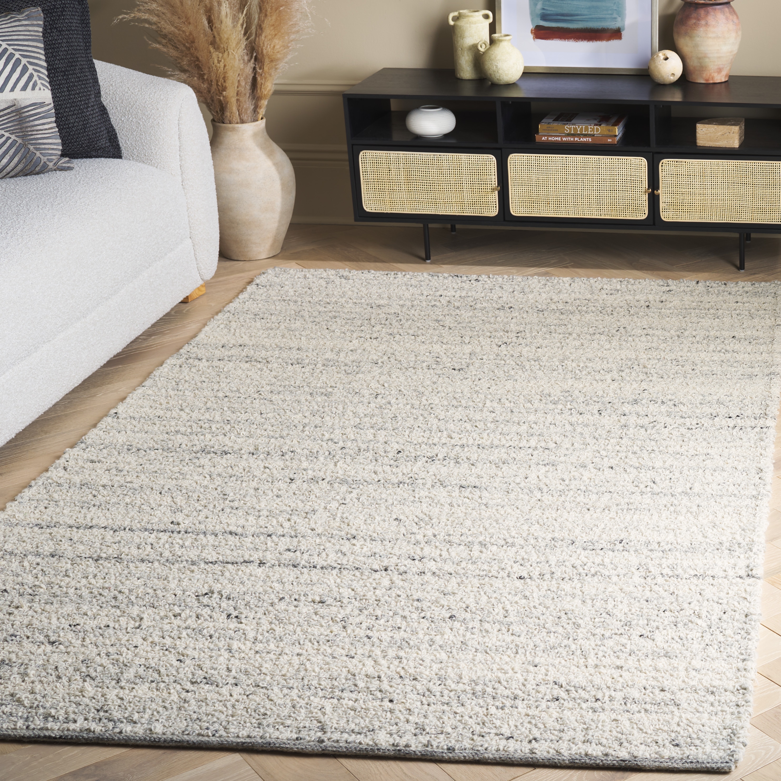  Natura 228 Light Gray Solid / Tonal 4ft x 6ft Small Rectangle Rug