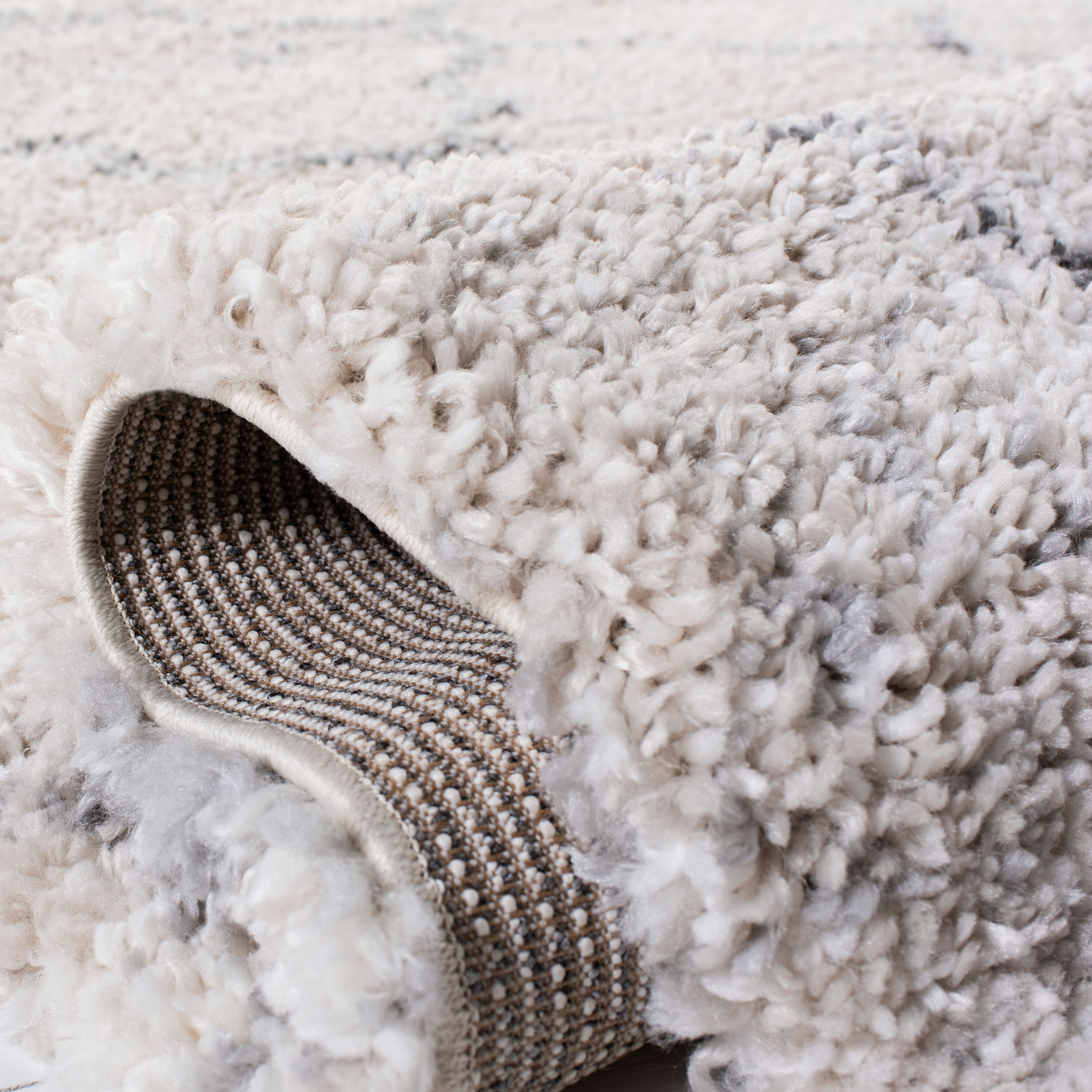 Safavieh Fontana Shag 800 8 x 10 (ft) Loomed Polypropylene Grey/Ivory ...
