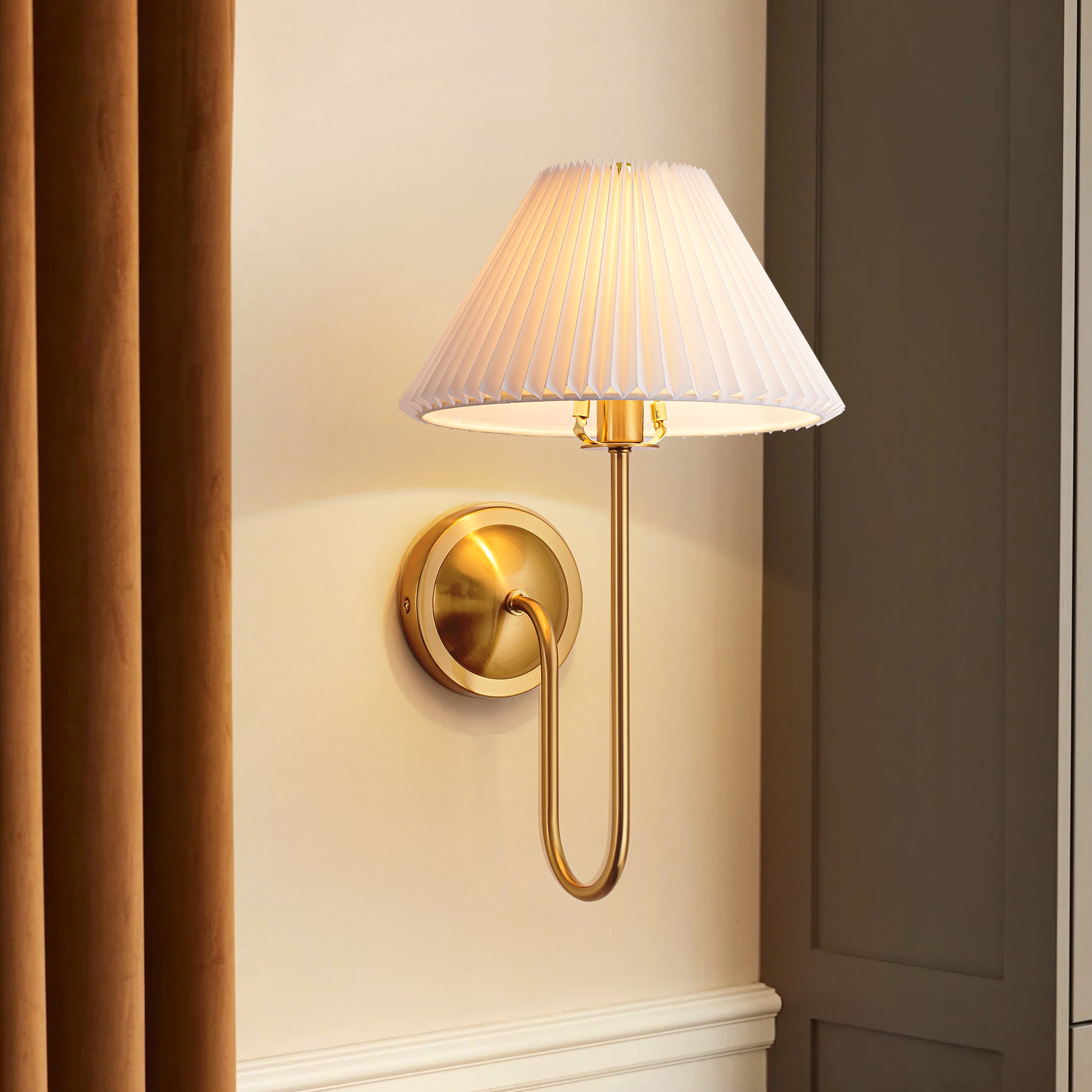 Y'INSP Crissey 11-in W 1 -Light Brushed Brass Vintage Hardwired Dry Wall Sconce